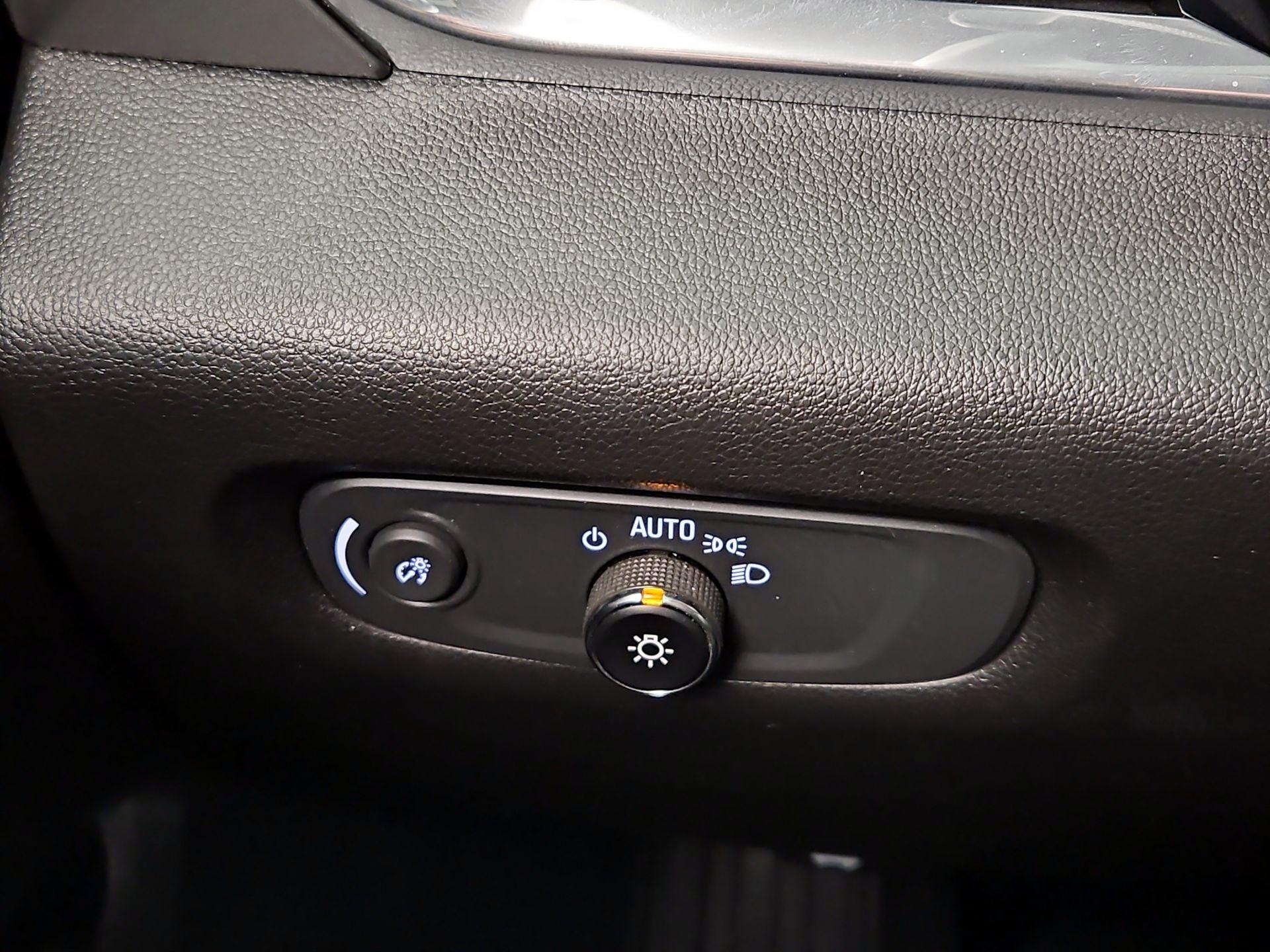 Thumbnail: 2023 Chevrolet Traverse - 13