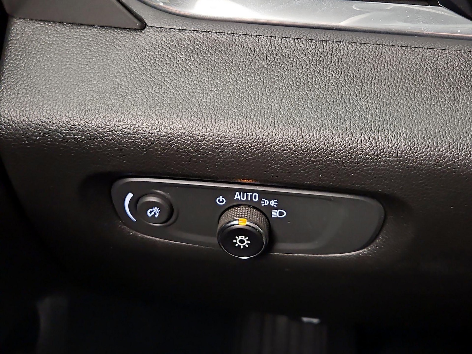 2023 Chevrolet Traverse 1LT - Photo 14