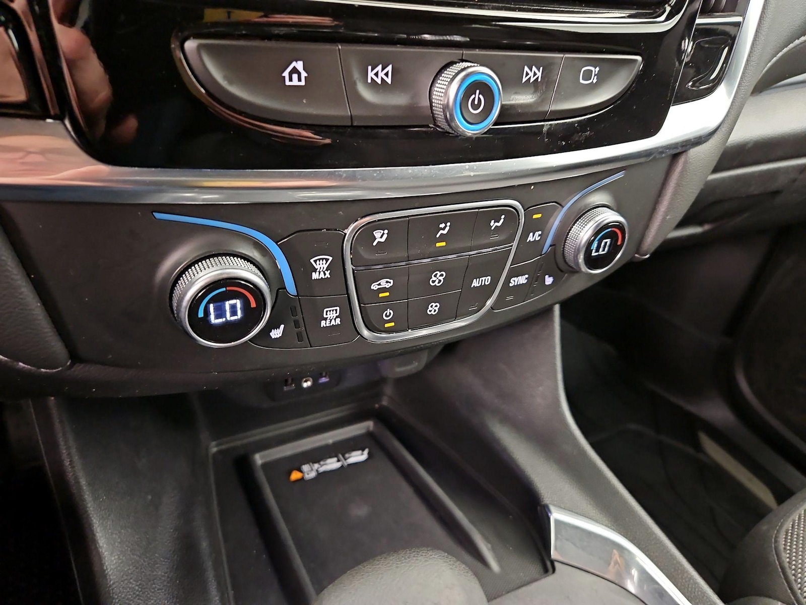 2023 Chevrolet Traverse 1LT - Photo 17