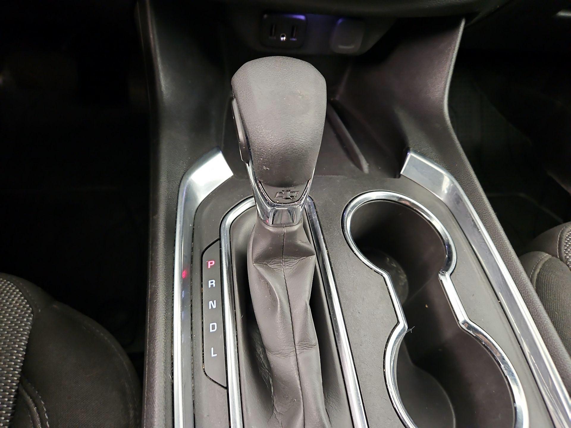 Thumbnail: 2023 Chevrolet Traverse - 17