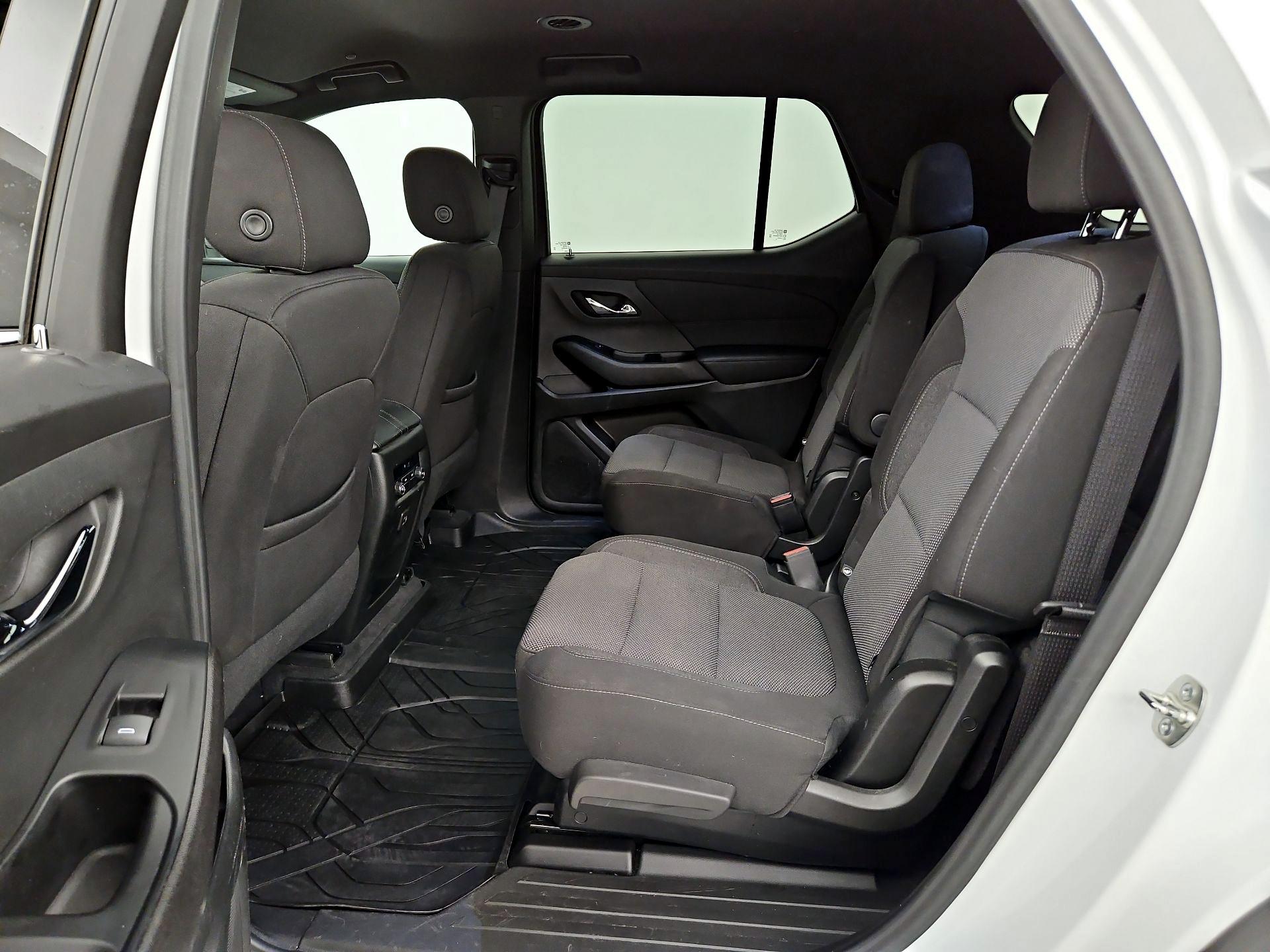 Thumbnail: 2023 Chevrolet Traverse - 19