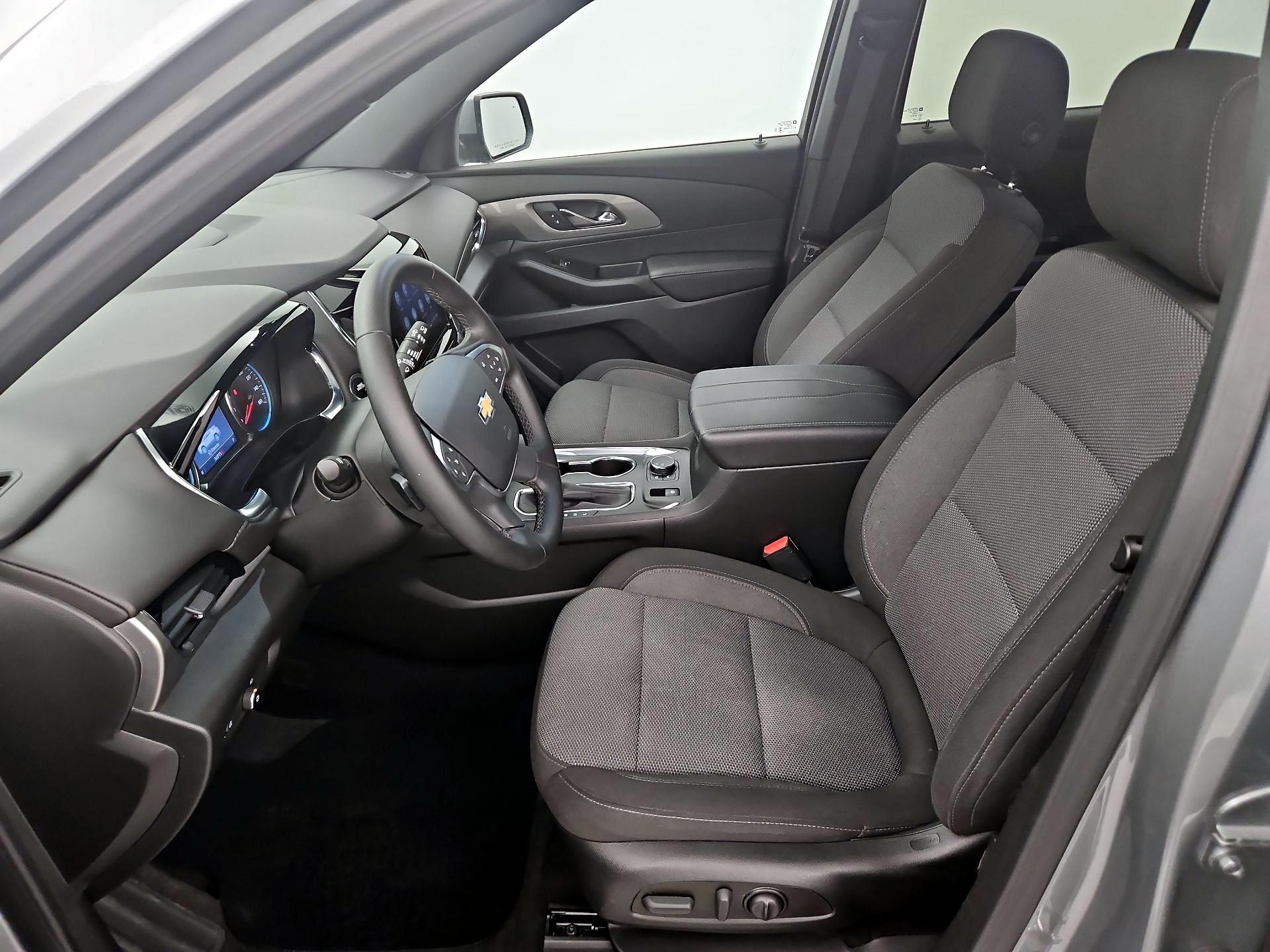 Thumbnail: 2023 Chevrolet Traverse - 11