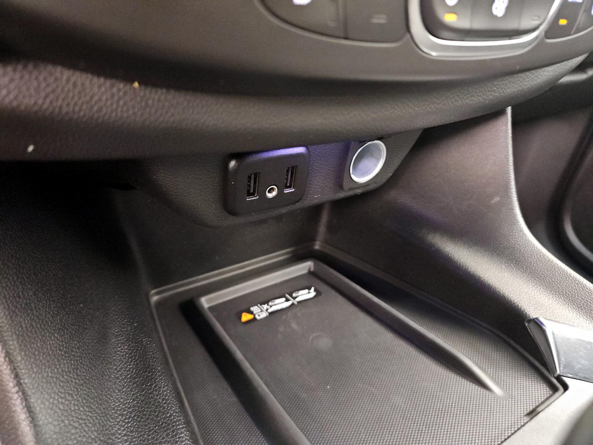 Thumbnail: 2023 Chevrolet Traverse - 18