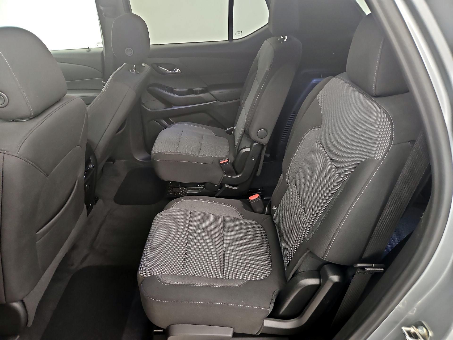 Thumbnail: 2023 Chevrolet Traverse - 19