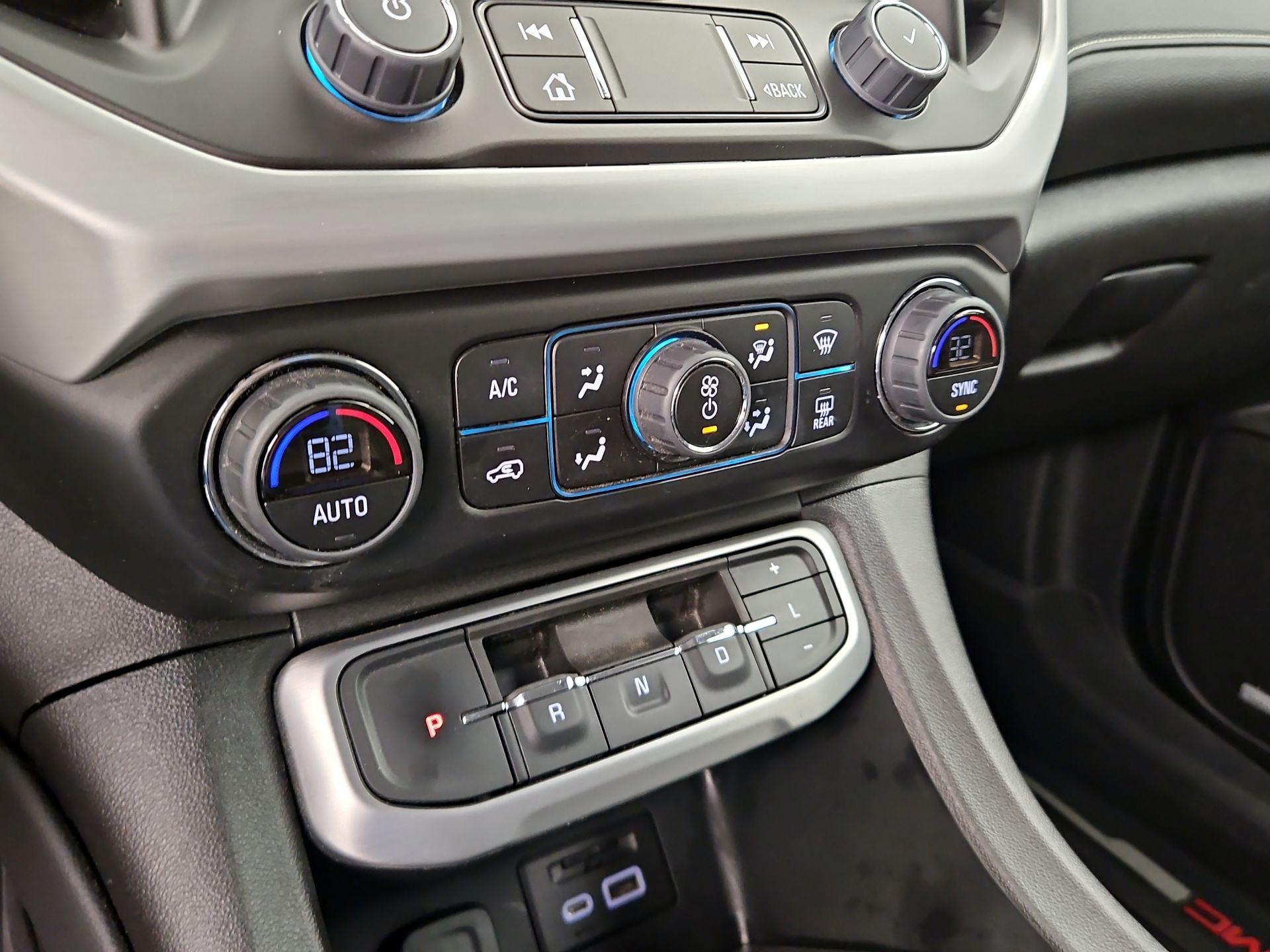 Thumbnail: 2023 GMC Acadia - 16