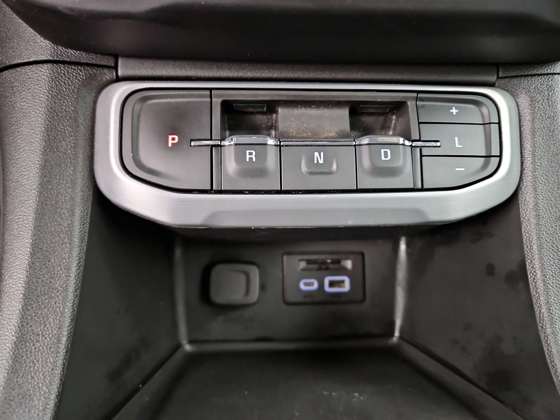 Thumbnail: 2023 GMC Acadia - 17