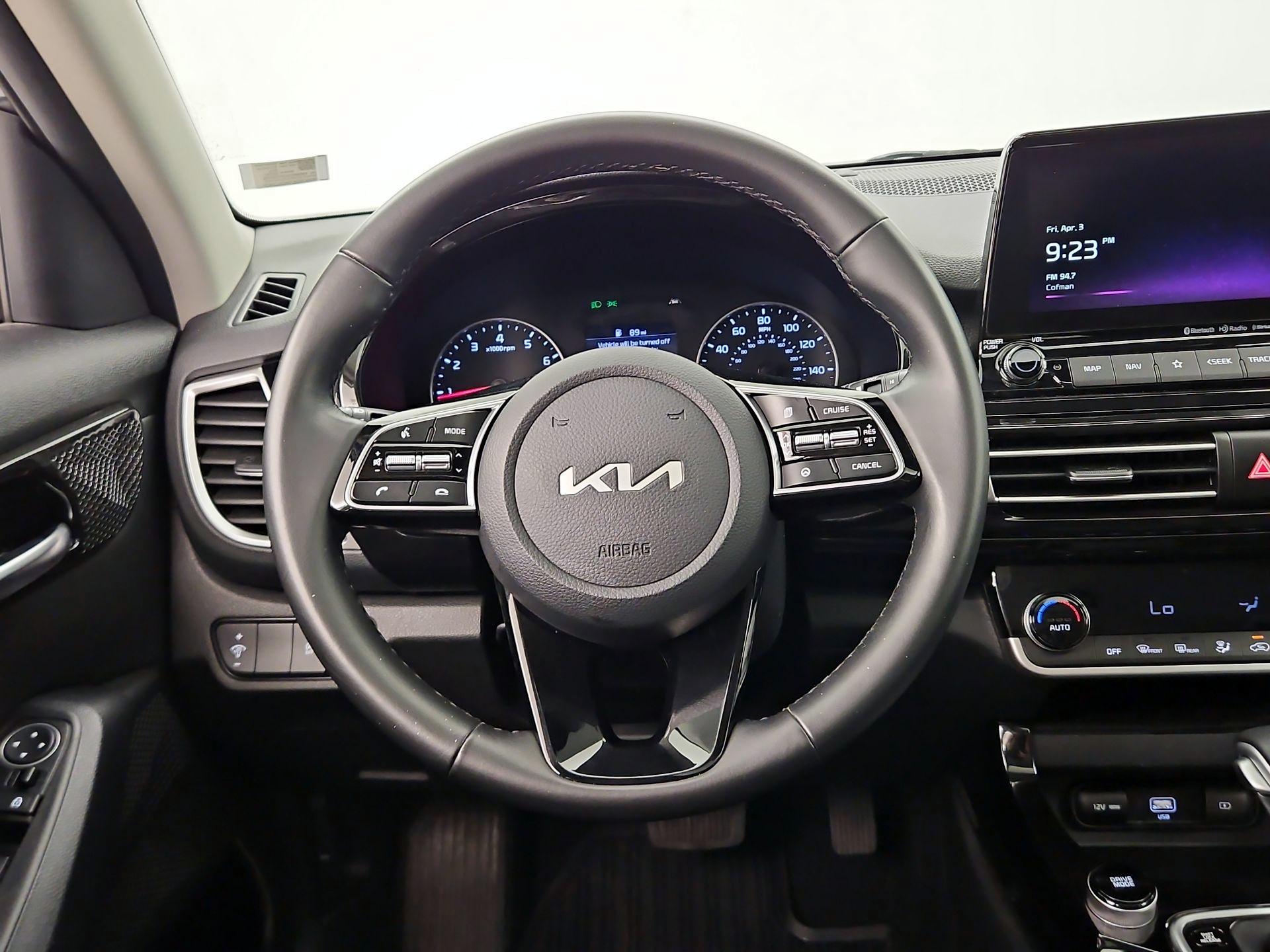 Thumbnail: 2023 Kia Seltos - 10