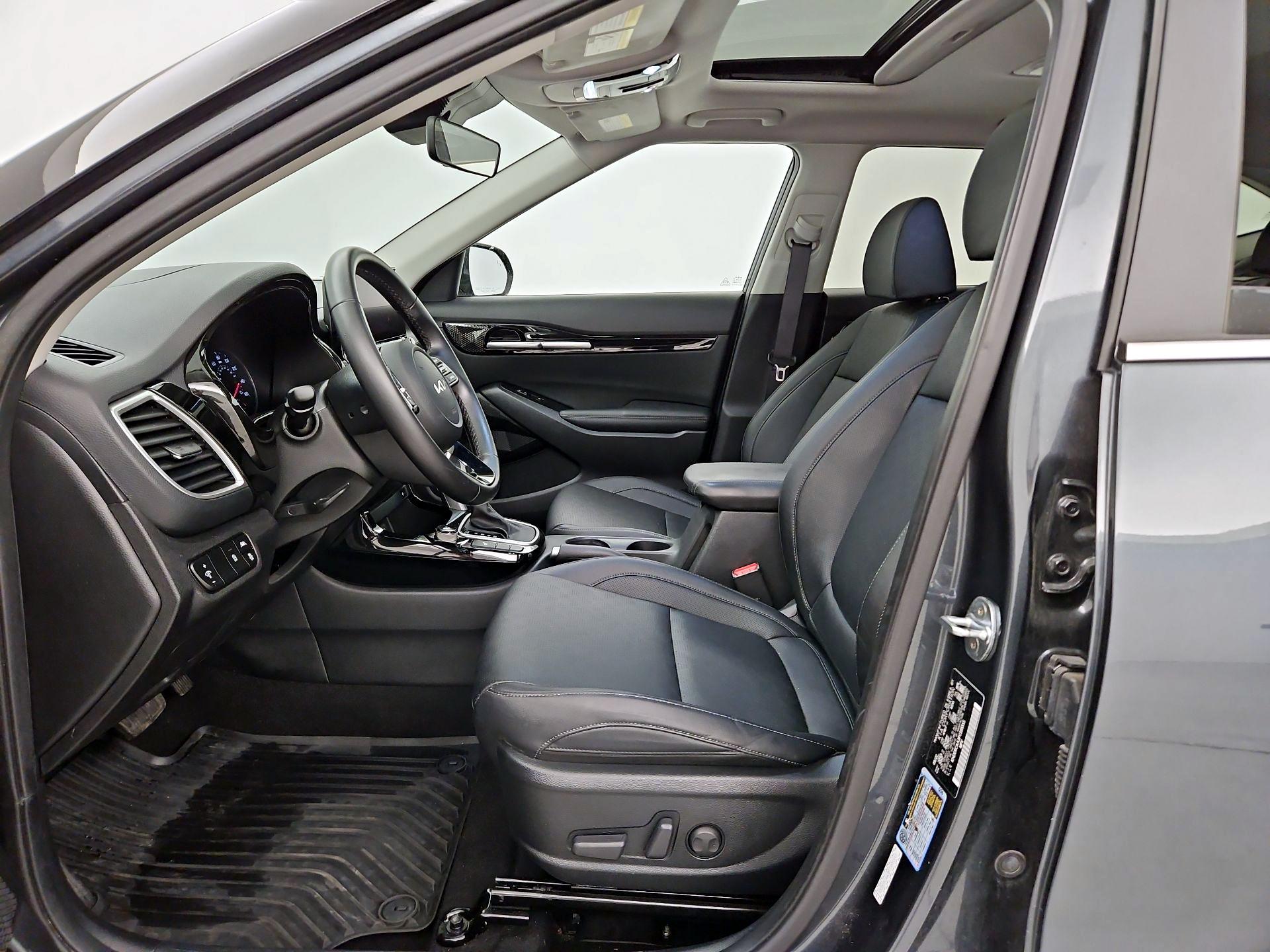 Thumbnail: 2023 Kia Seltos - 11