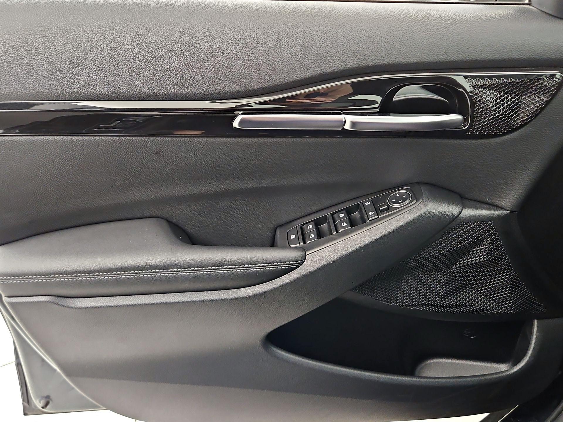 Thumbnail: 2023 Kia Seltos - 12