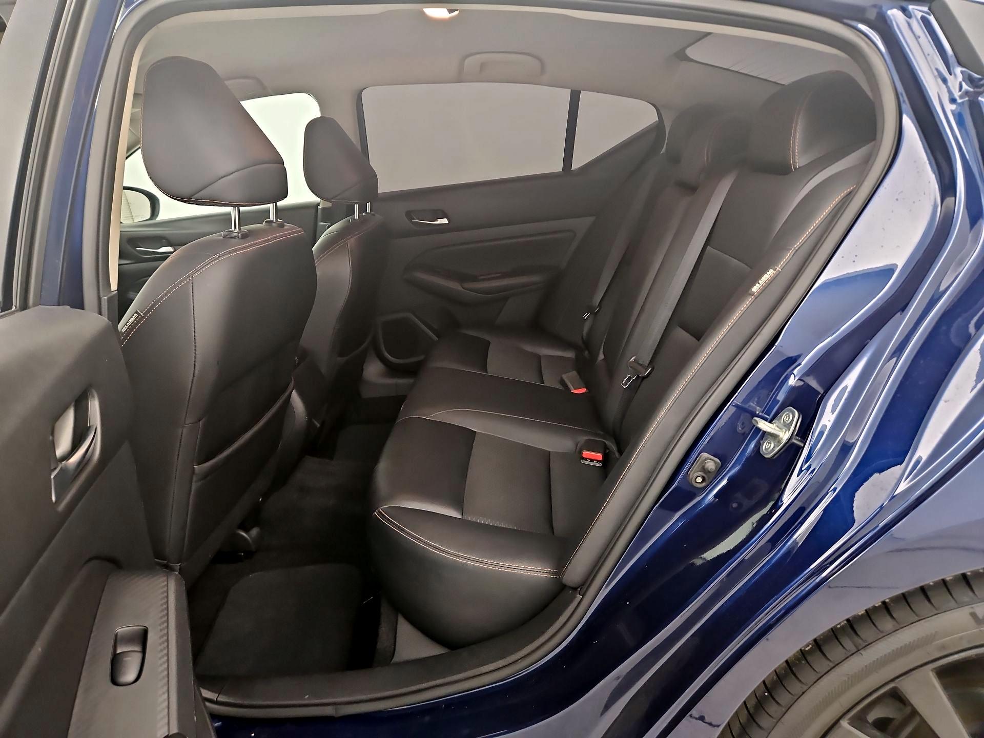 Thumbnail: 2019 Nissan Altima - 19