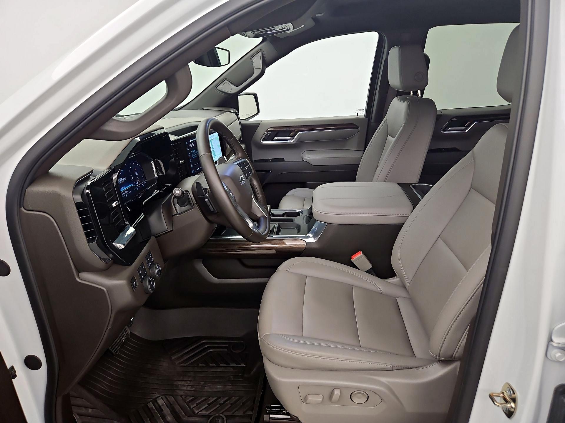 Thumbnail: 2025 Chevrolet Silverado 1500 - 11