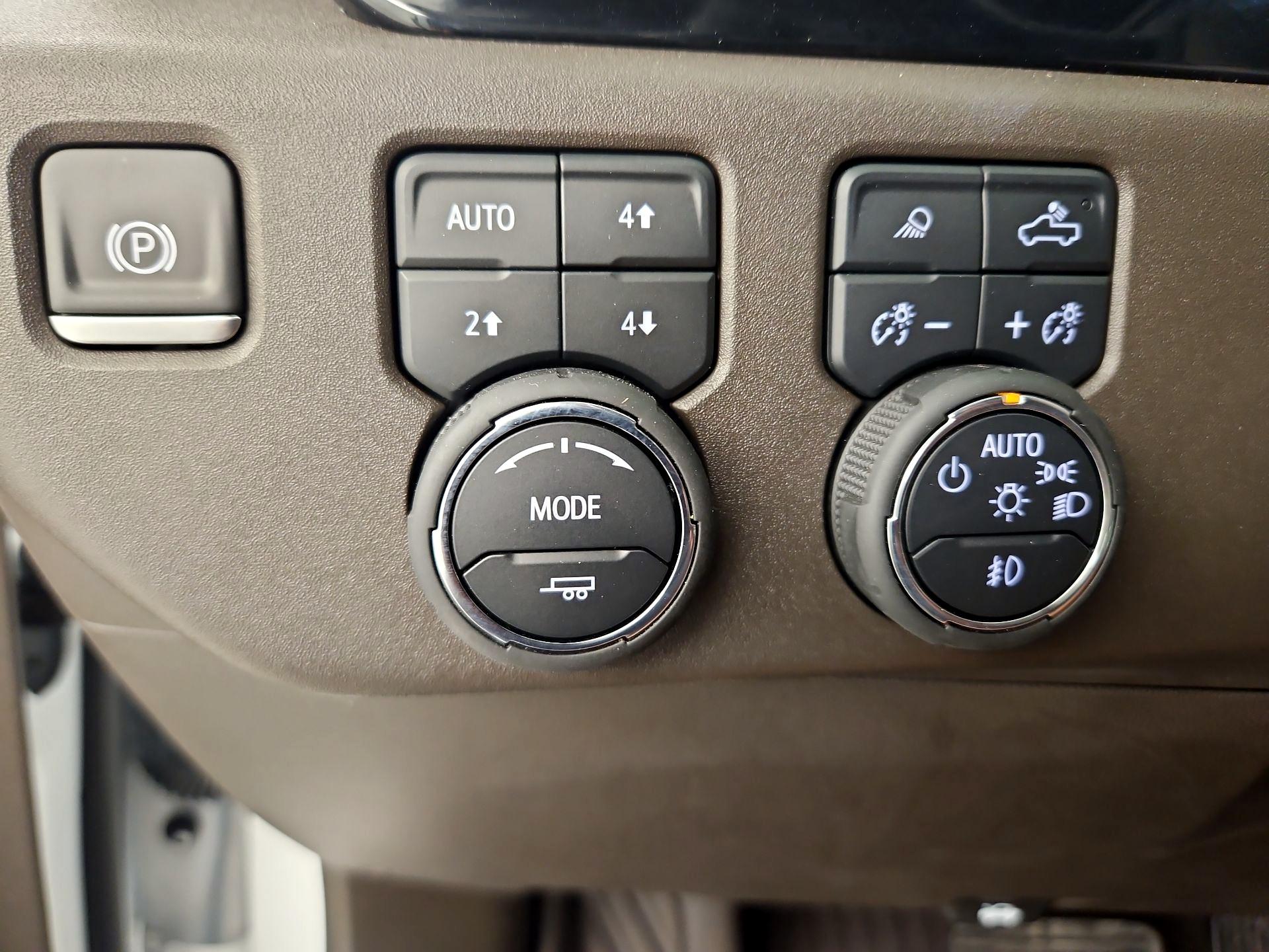 Thumbnail: 2025 Chevrolet Silverado 1500 - 13