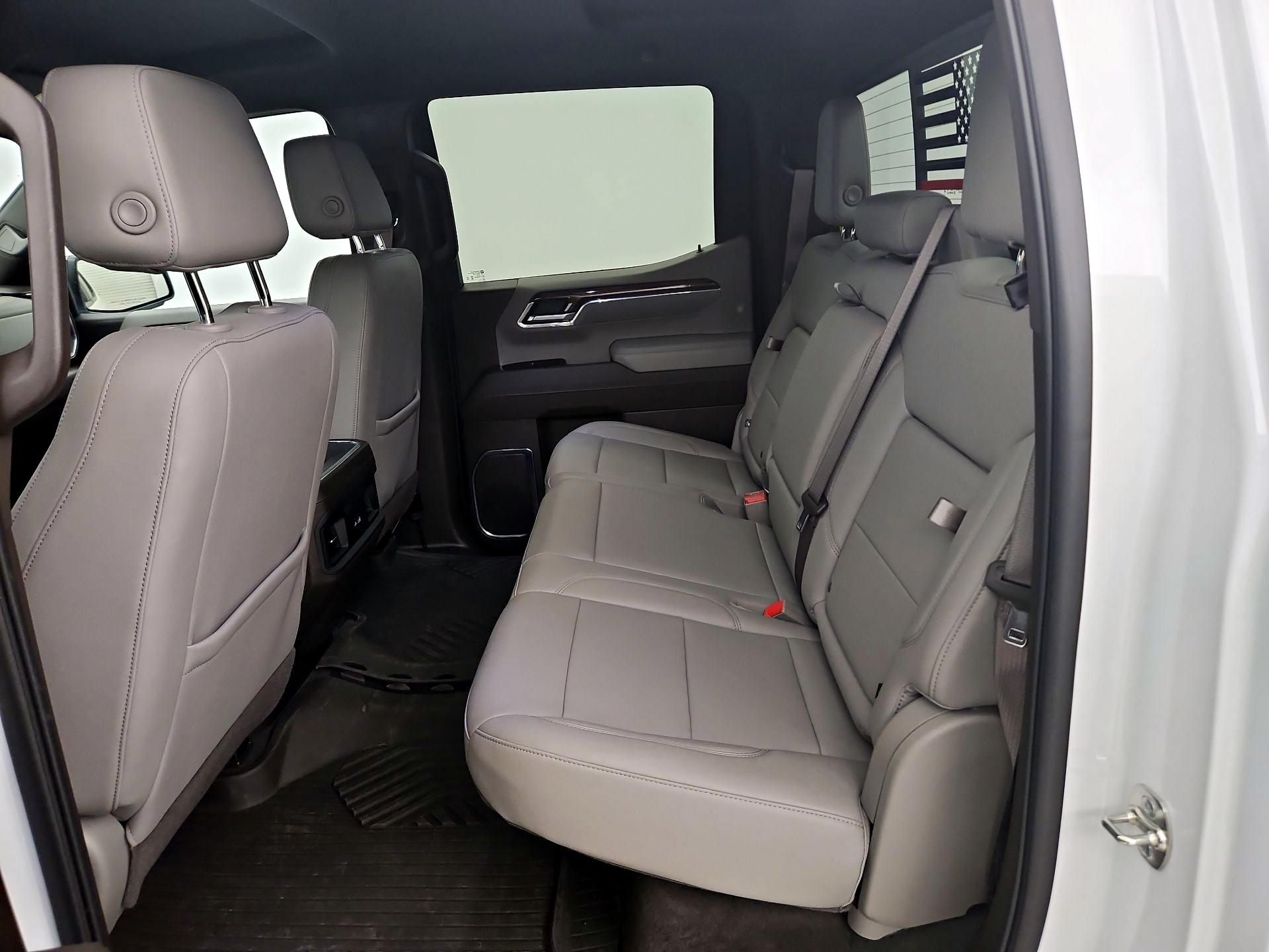 Thumbnail: 2025 Chevrolet Silverado 1500 - 19