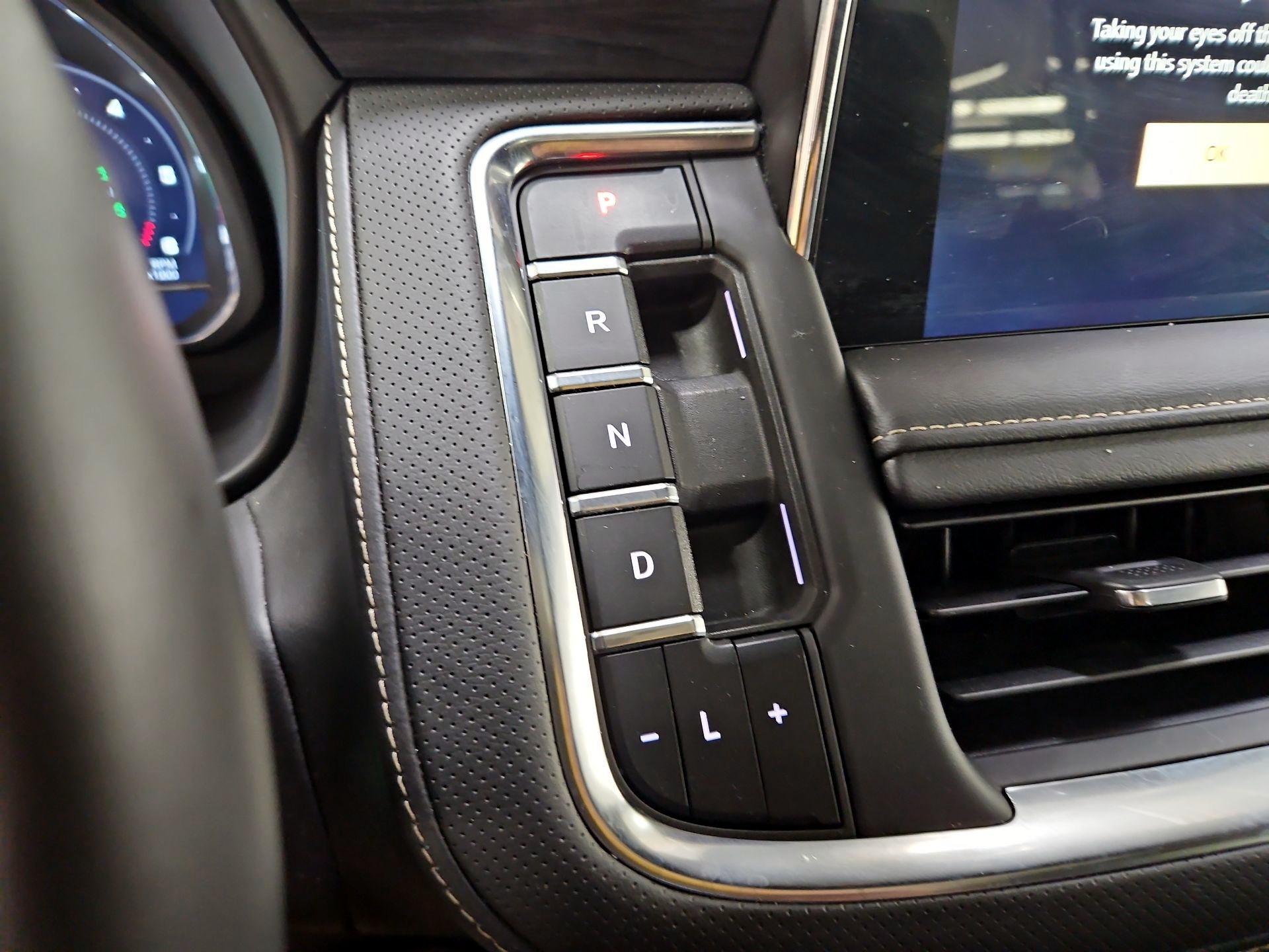 Thumbnail: 2023 GMC Yukon - 17