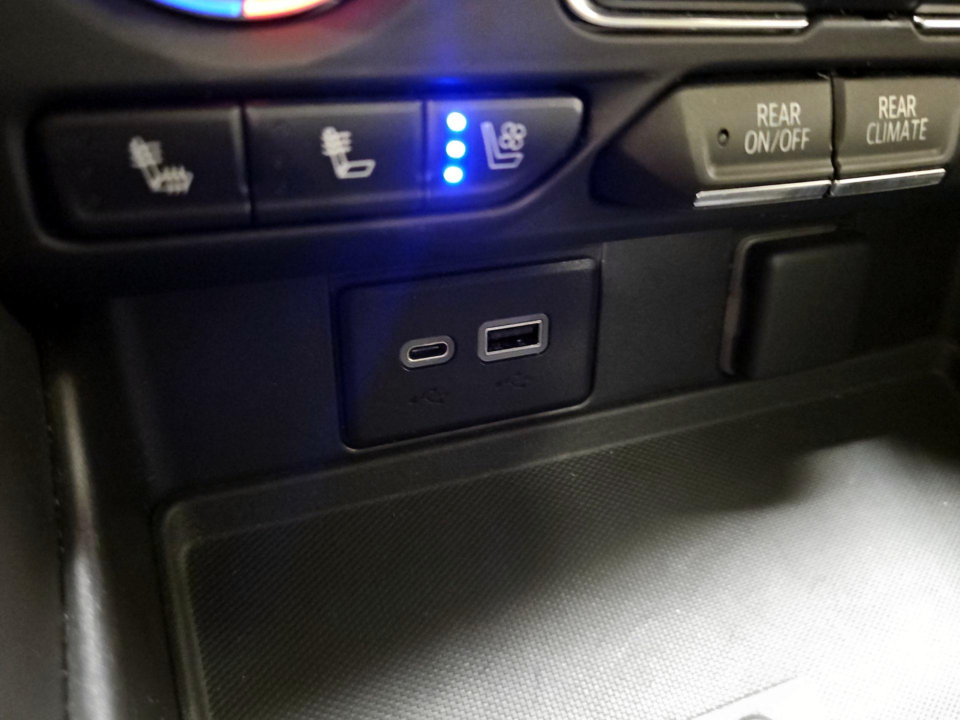 Thumbnail: 2023 GMC Yukon - 18