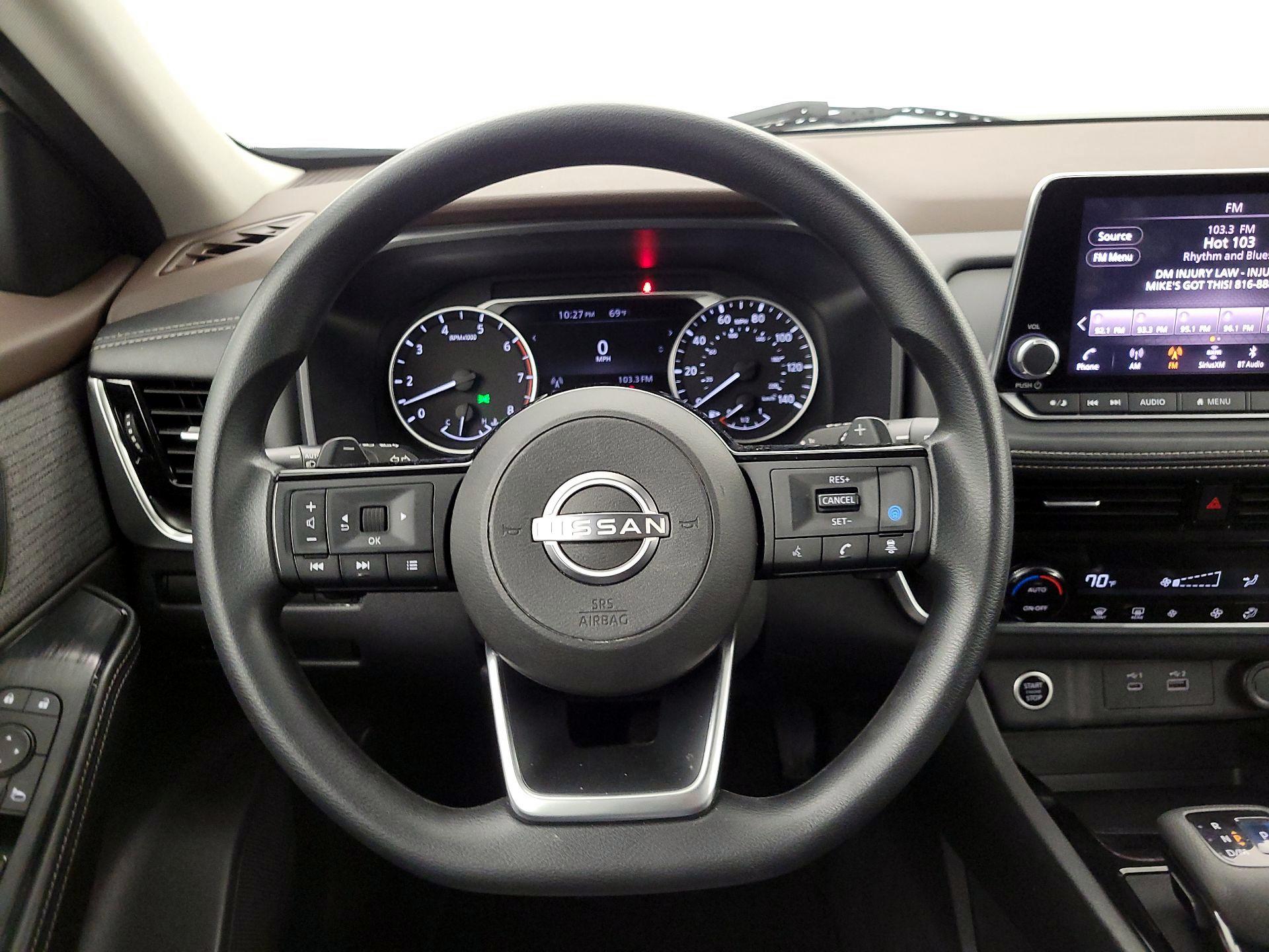 Thumbnail: 2022 Nissan Rogue - 10