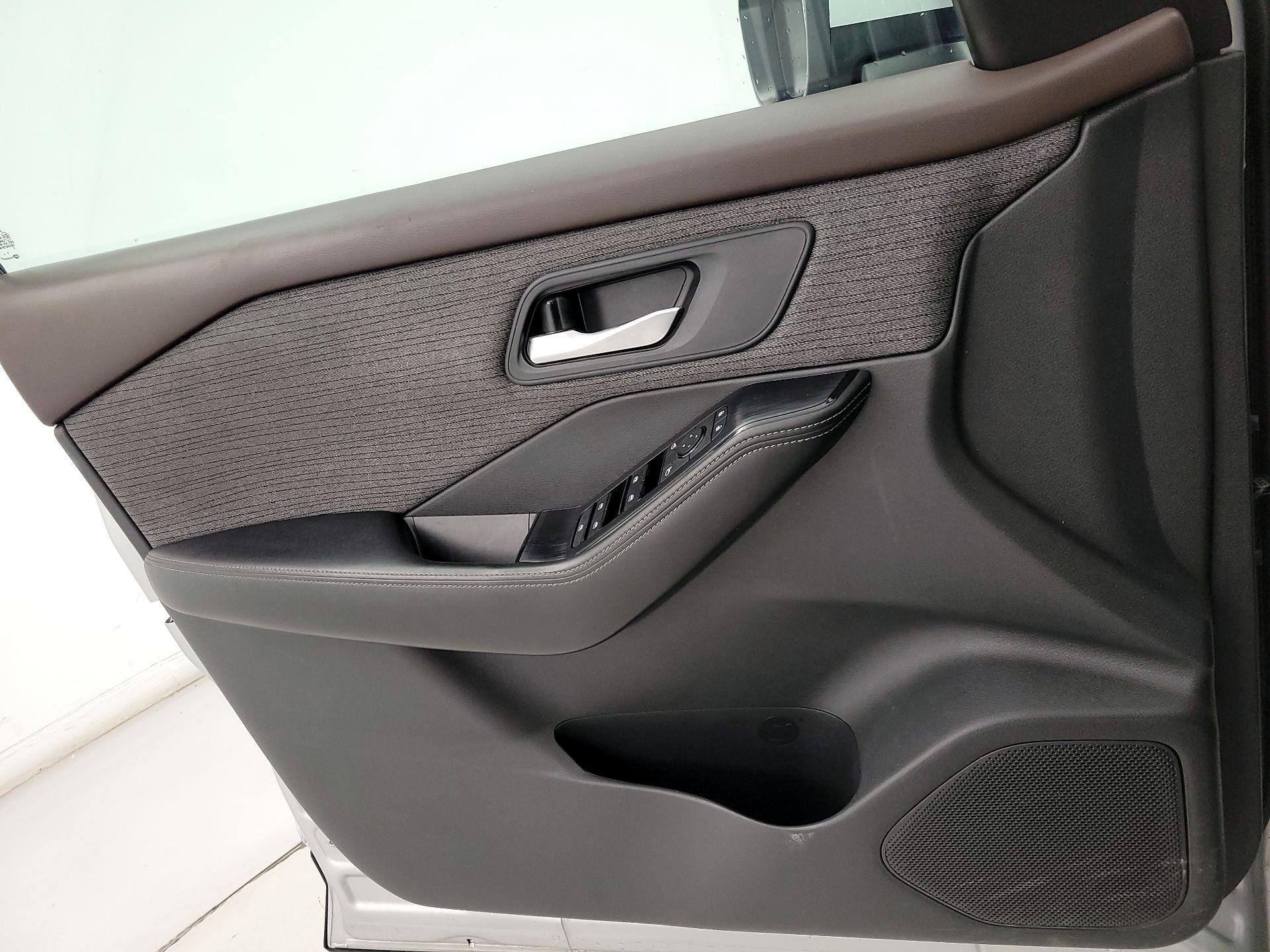 Thumbnail: 2022 Nissan Rogue - 12