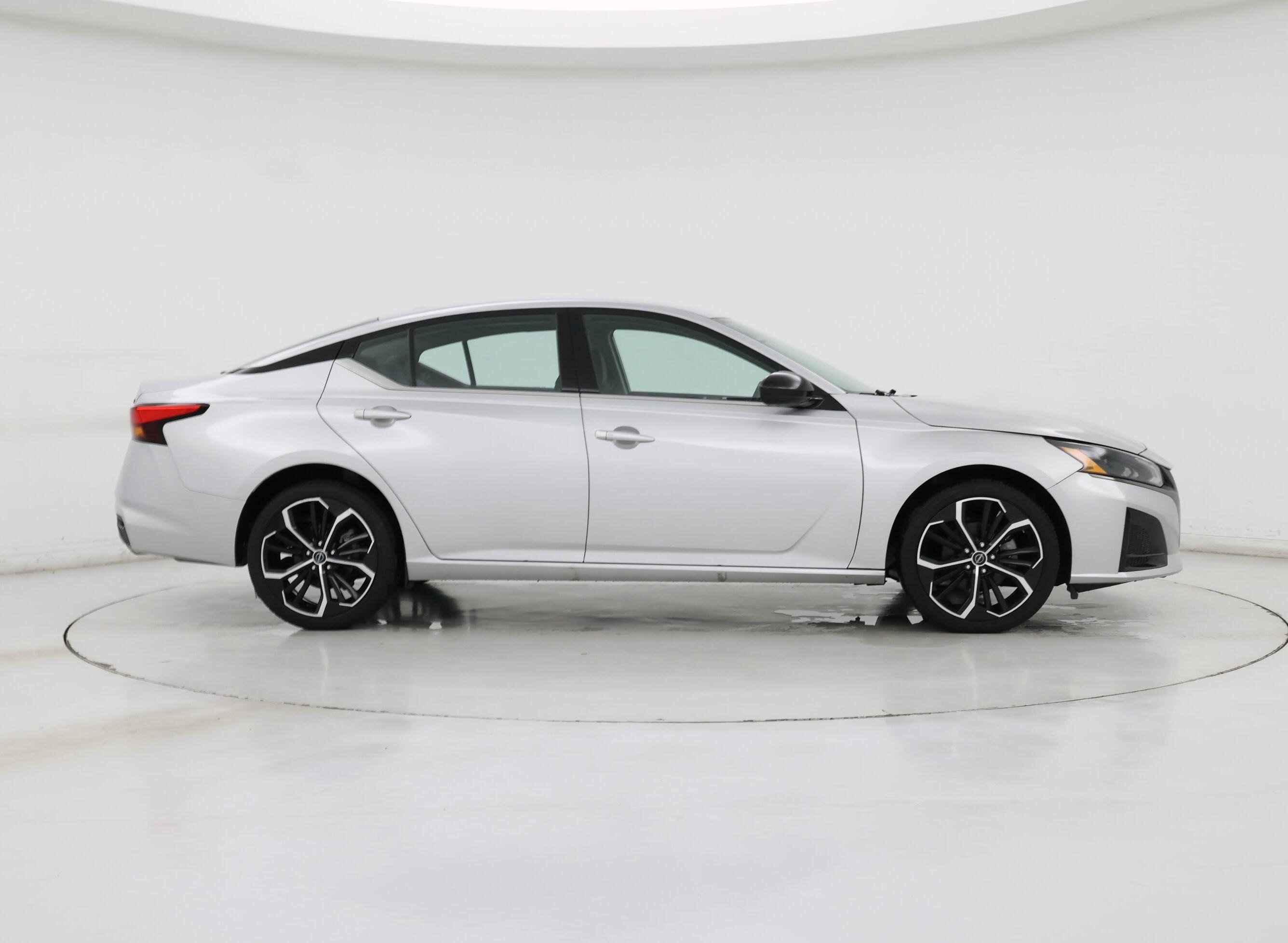 Thumbnail: 2023 Nissan Altima - 7