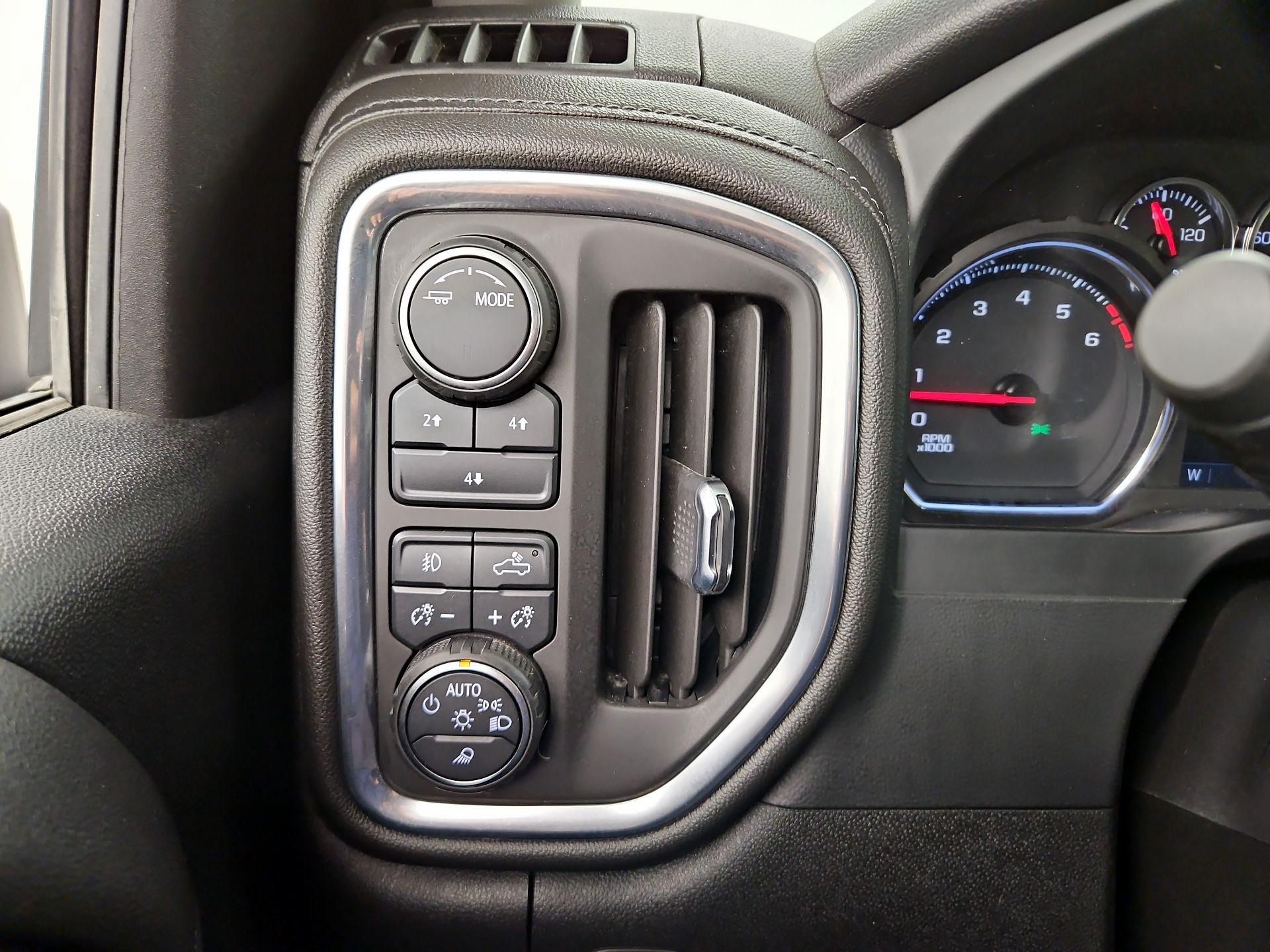 Thumbnail: 2021 Chevrolet Silverado 2500 - 13