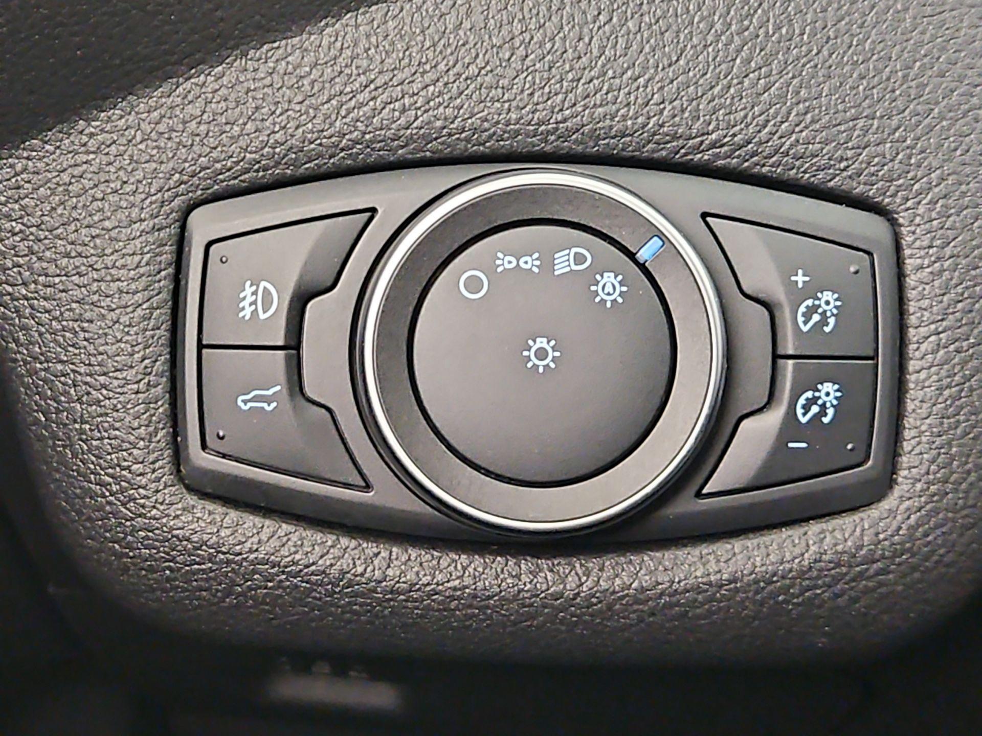 Thumbnail: 2018 Ford Escape - 13