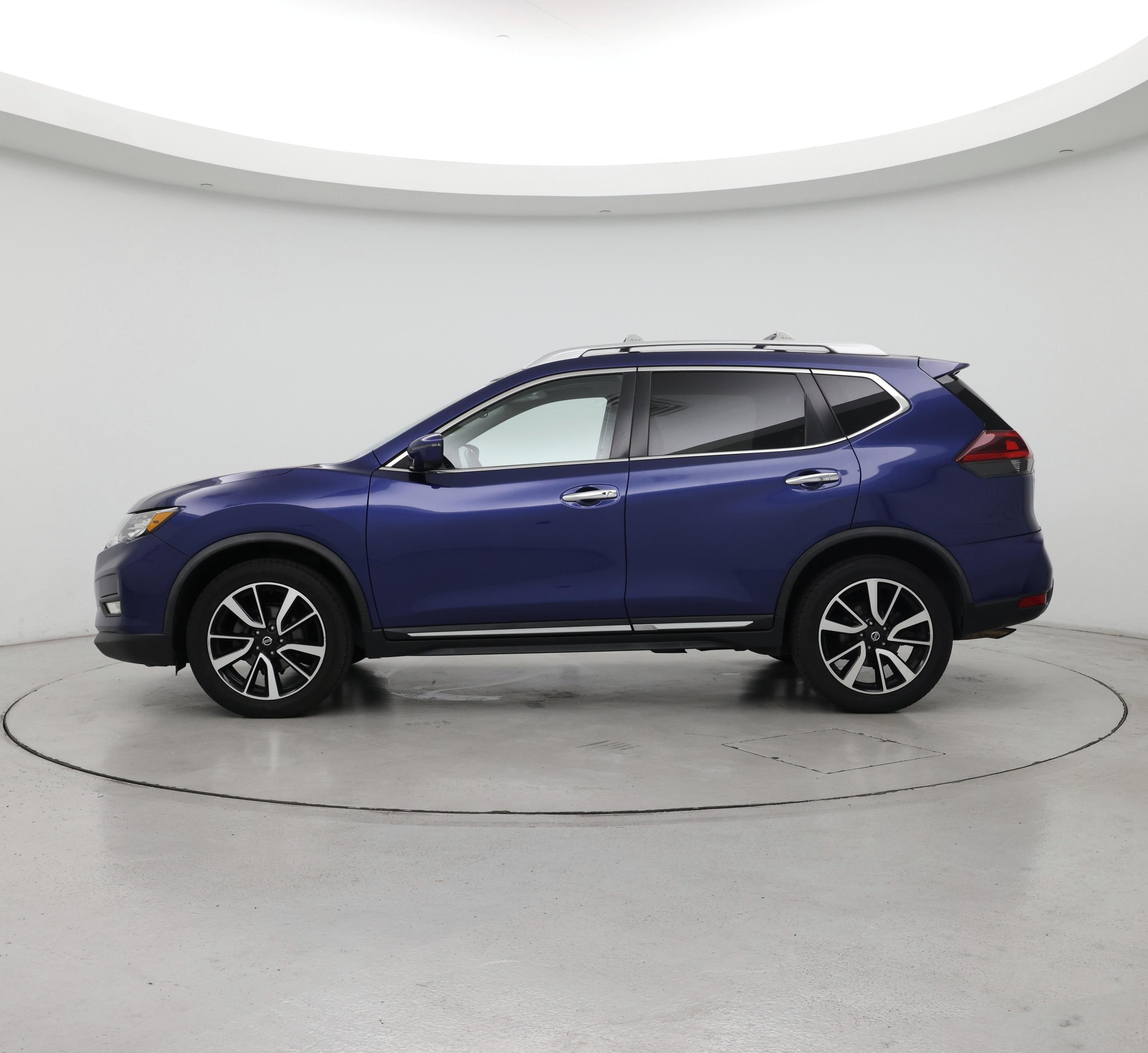 Thumbnail: 2018 Nissan Rogue - 3