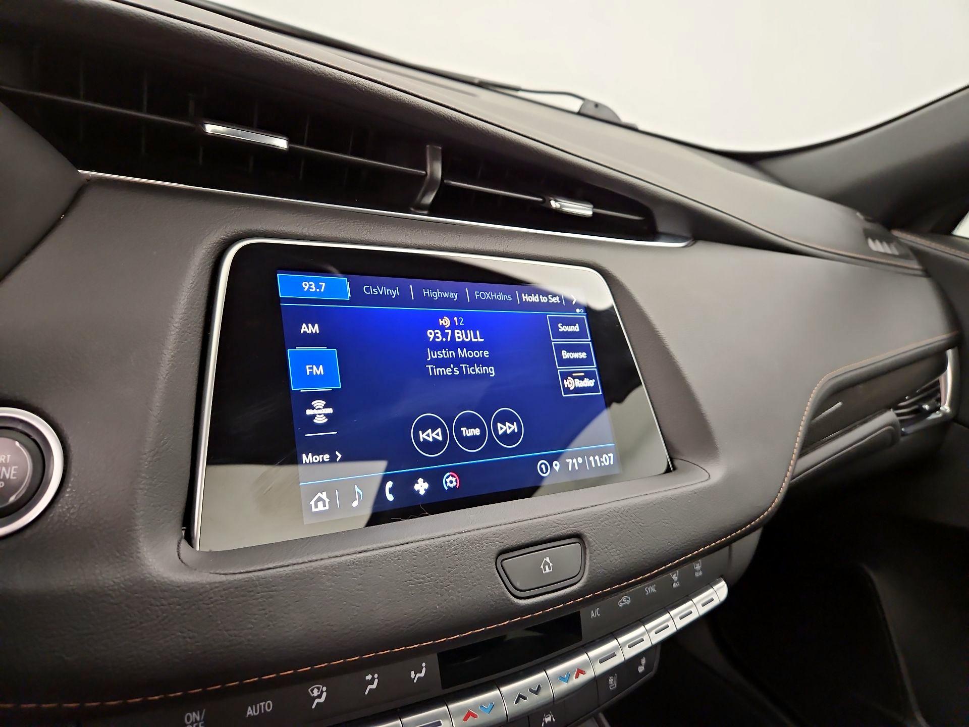 Thumbnail: 2023 Cadillac XT4 - 15