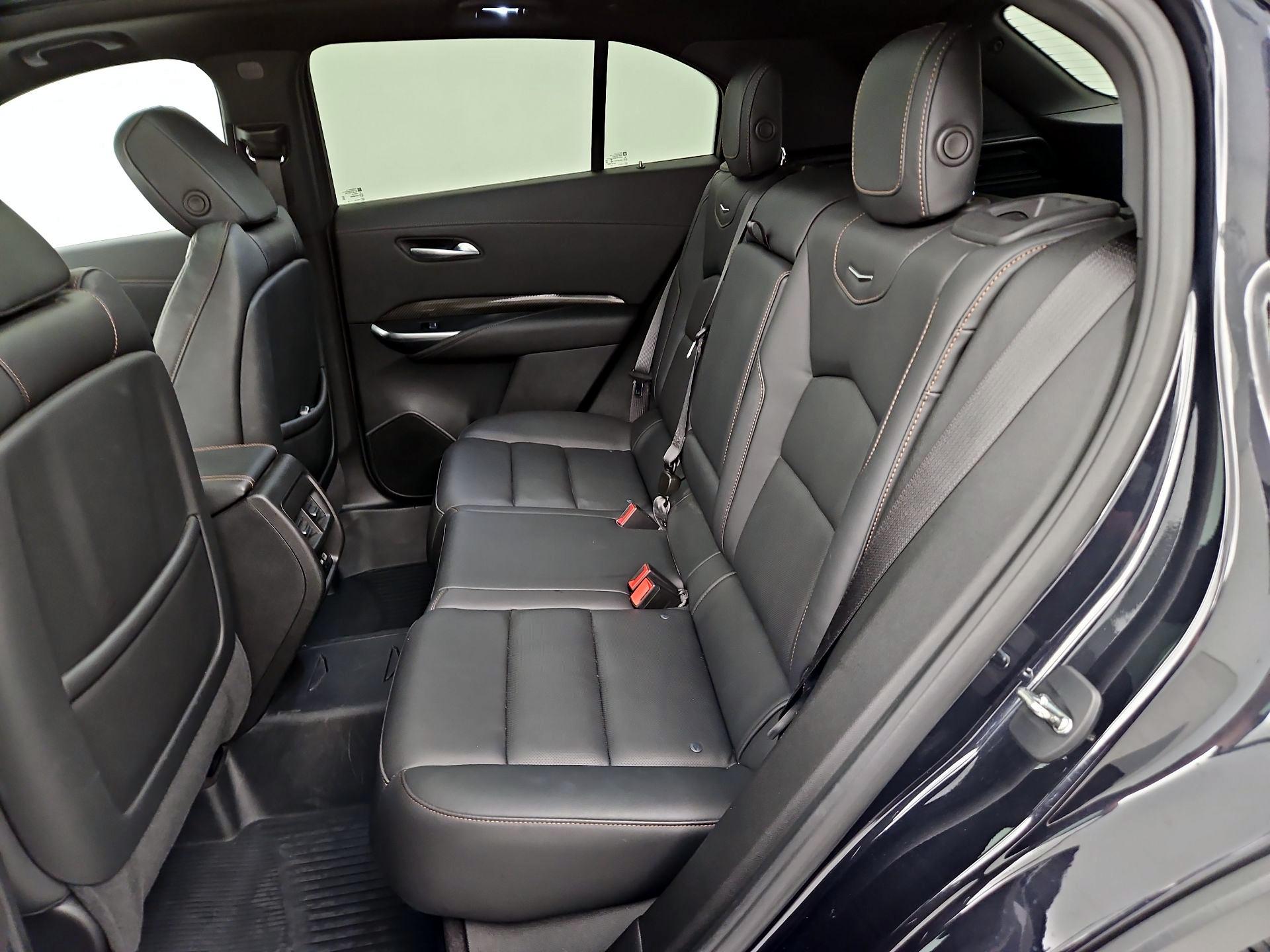 Thumbnail: 2023 Cadillac XT4 - 20