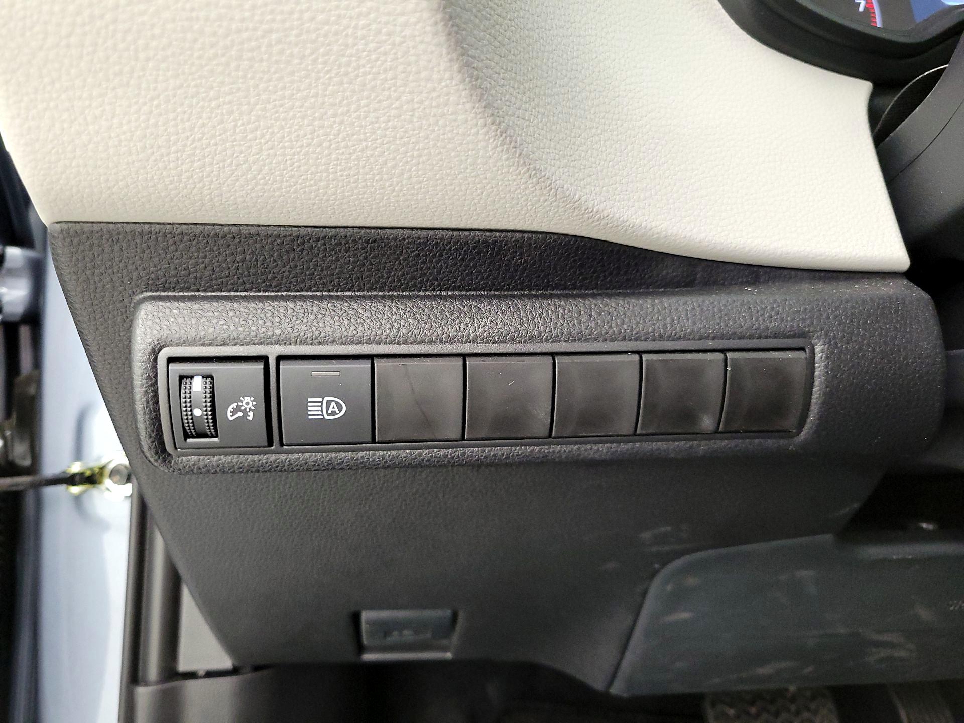 Thumbnail: 2025 Toyota Corolla - 13