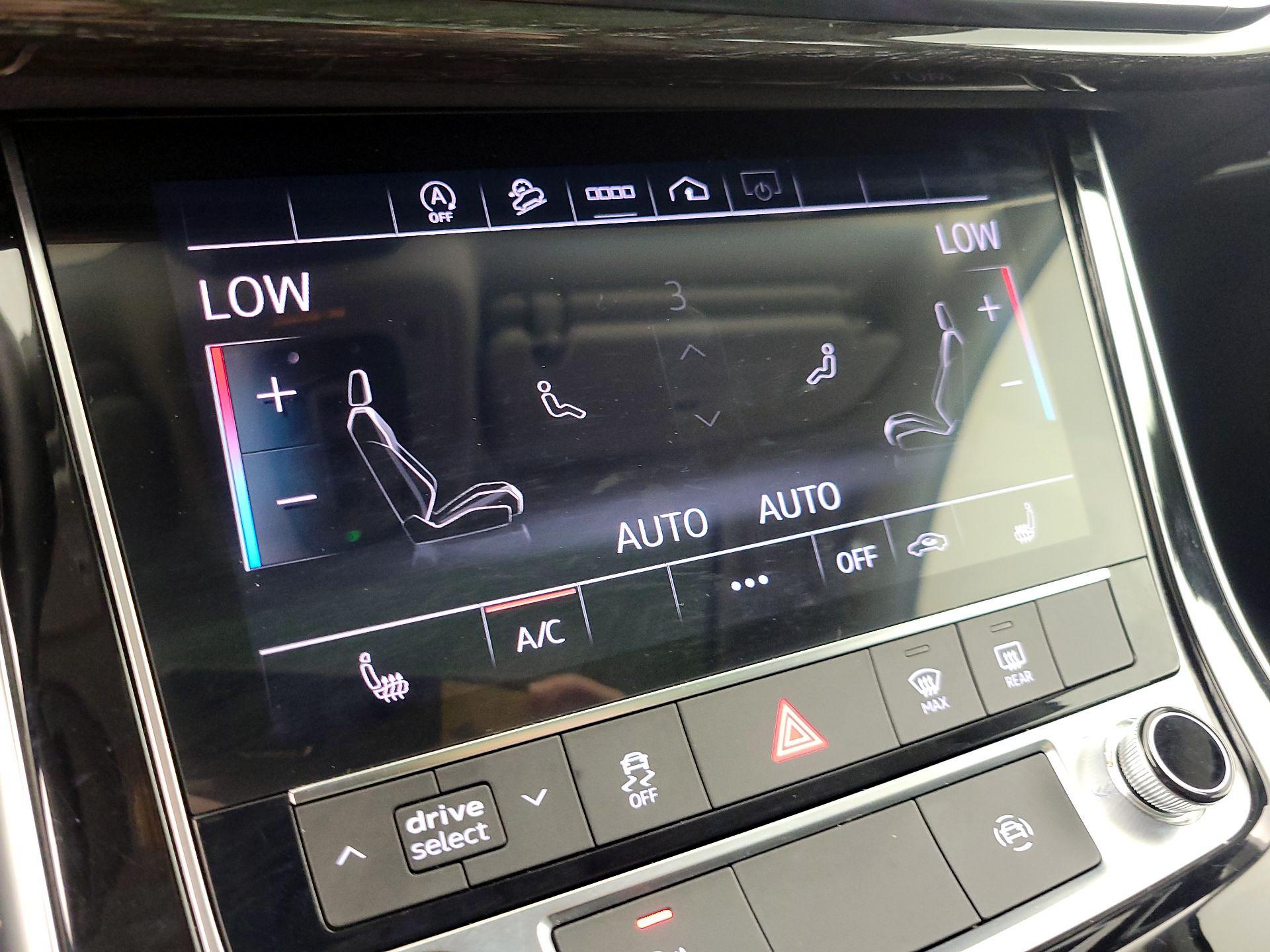 Thumbnail: 2022 Audi Q7 - 17