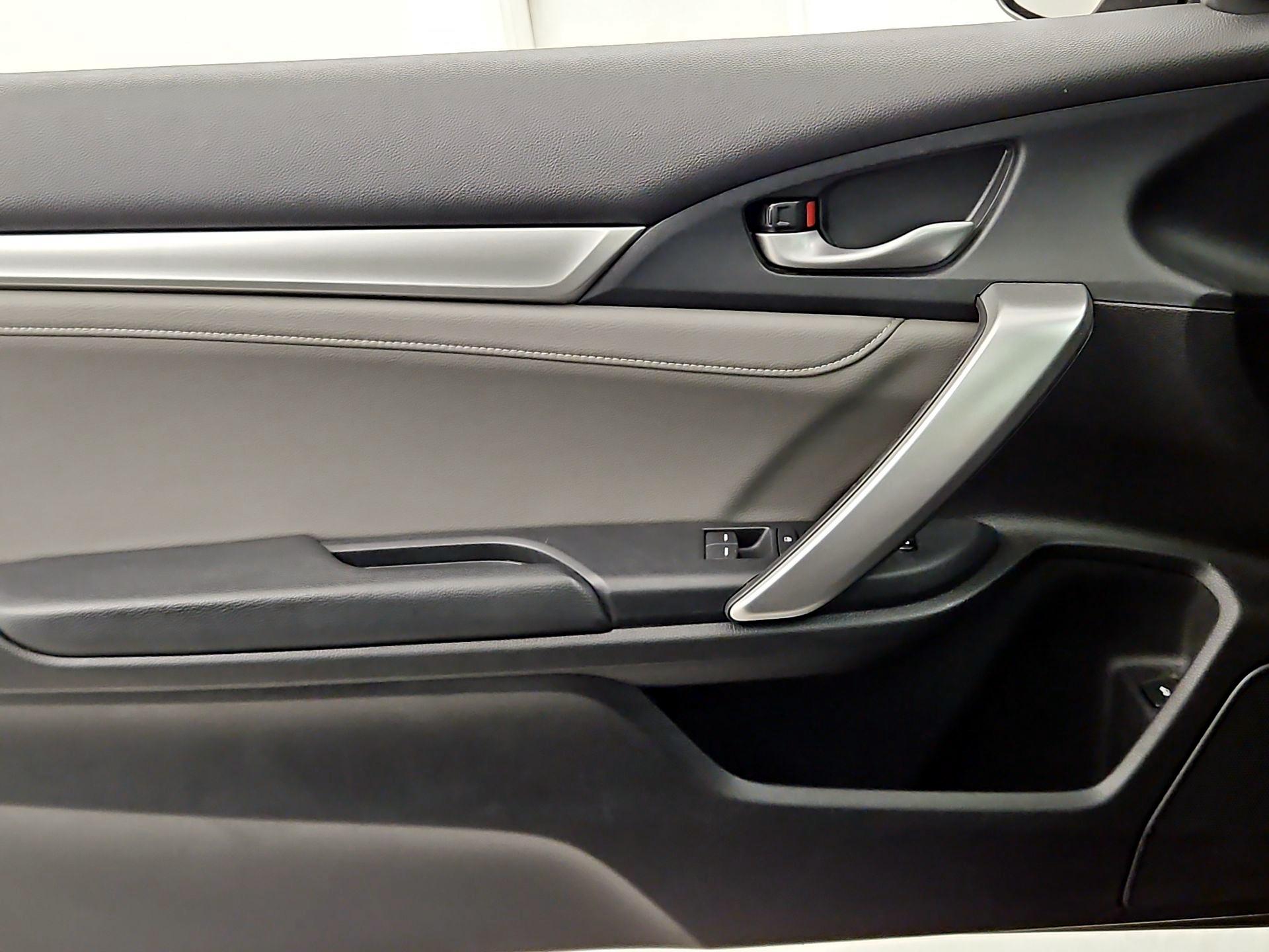 Thumbnail: 2017 Honda Civic - 12