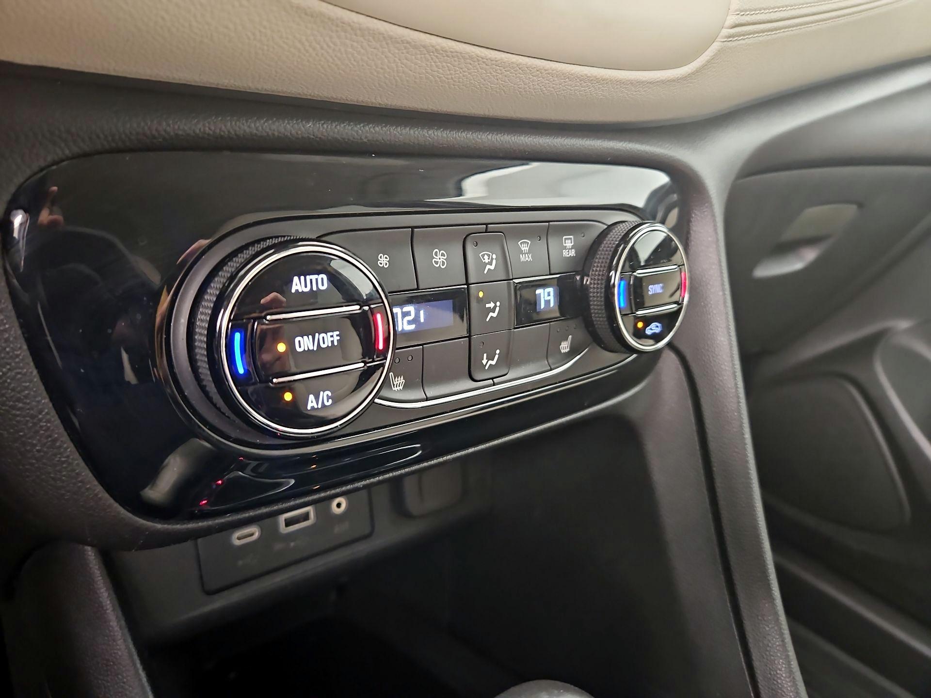 Thumbnail: 2021 Buick Encore GX - 16