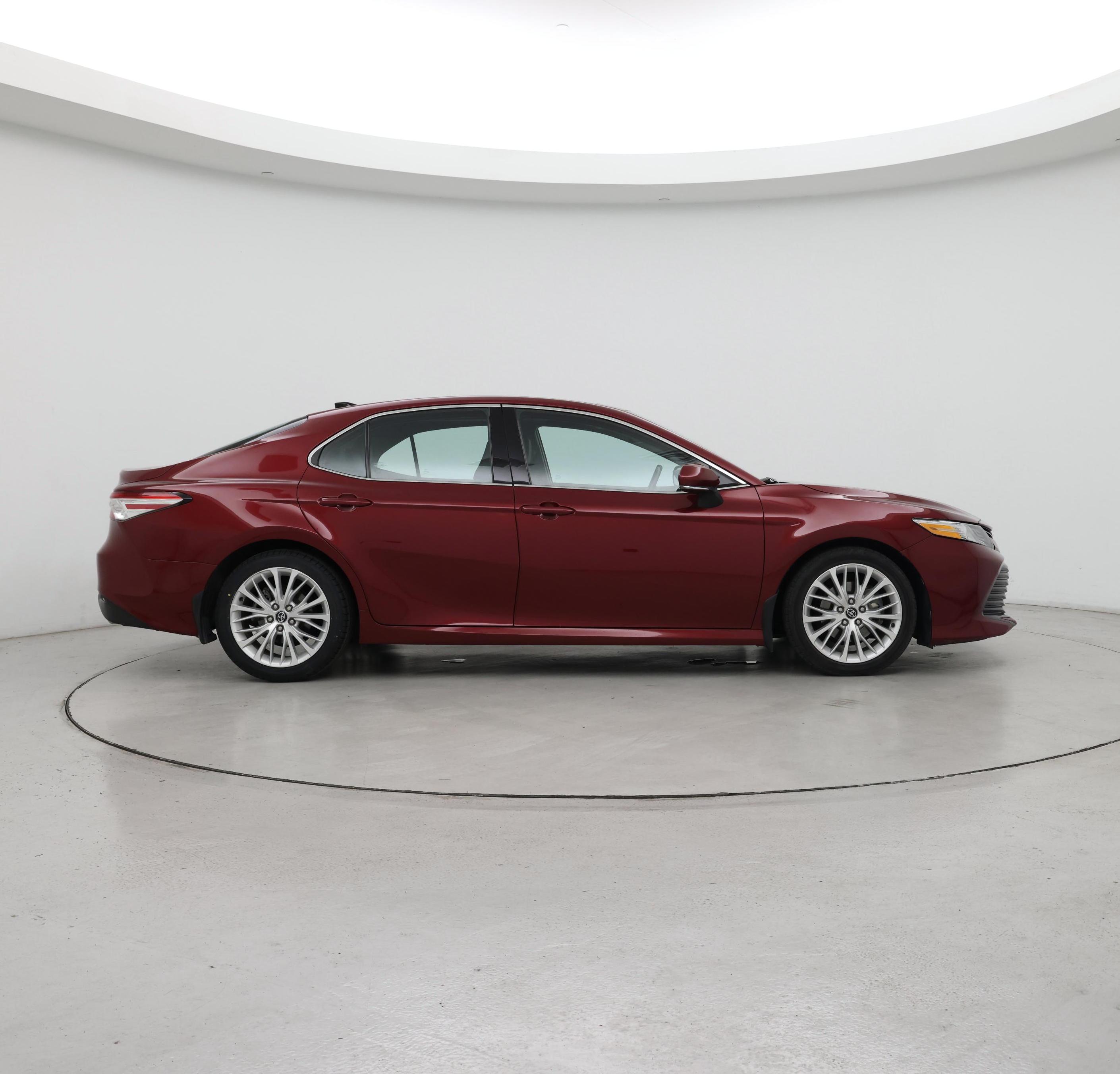 Thumbnail: 2020 Toyota Camry - 7