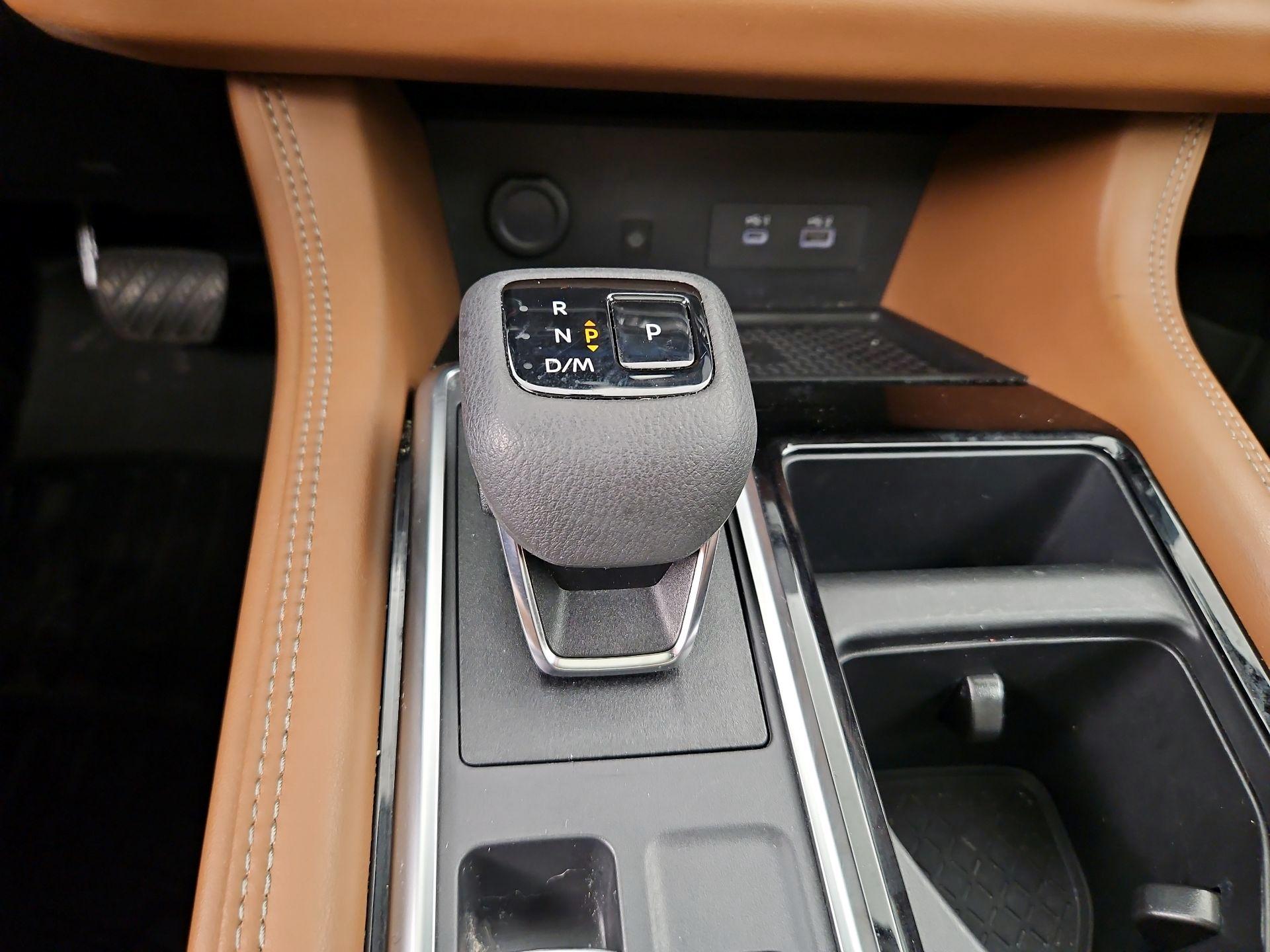 Thumbnail: 2022 Nissan Pathfinder - 17