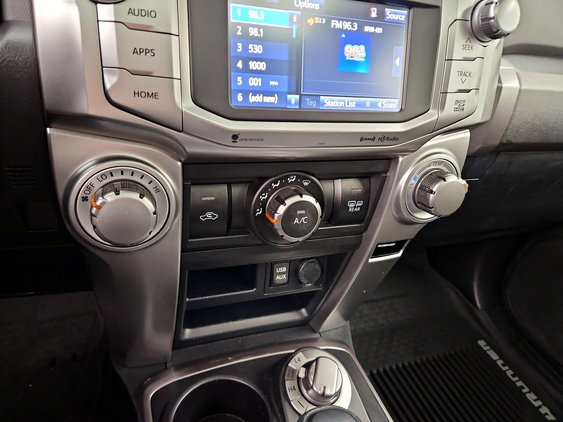 Thumbnail: 2018 Toyota 4Runner - 17