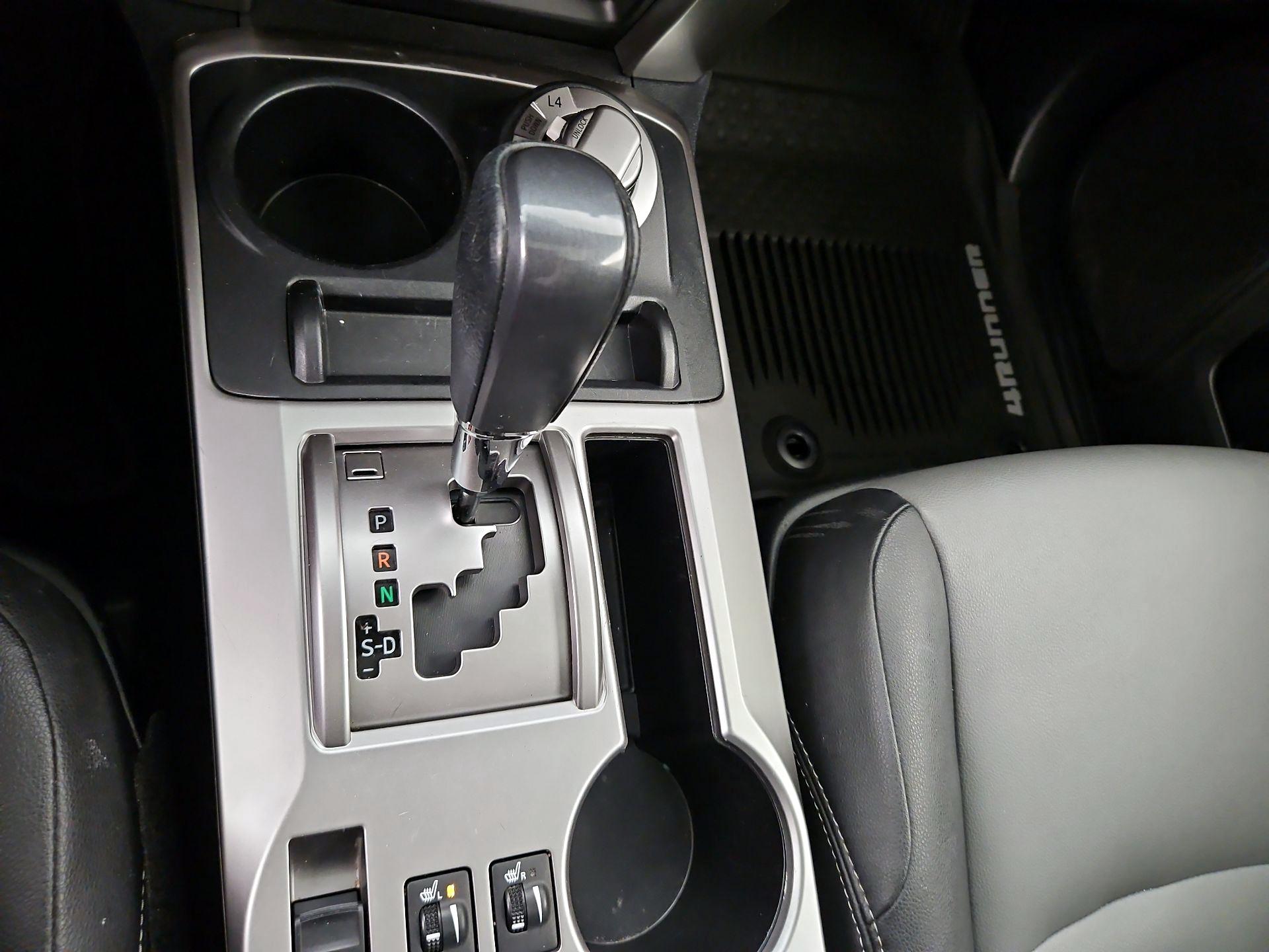 Thumbnail: 2018 Toyota 4Runner - 18