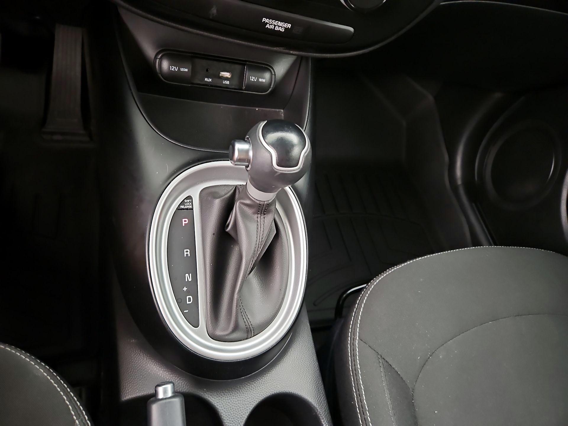 Thumbnail: 2018 Kia Soul - 16