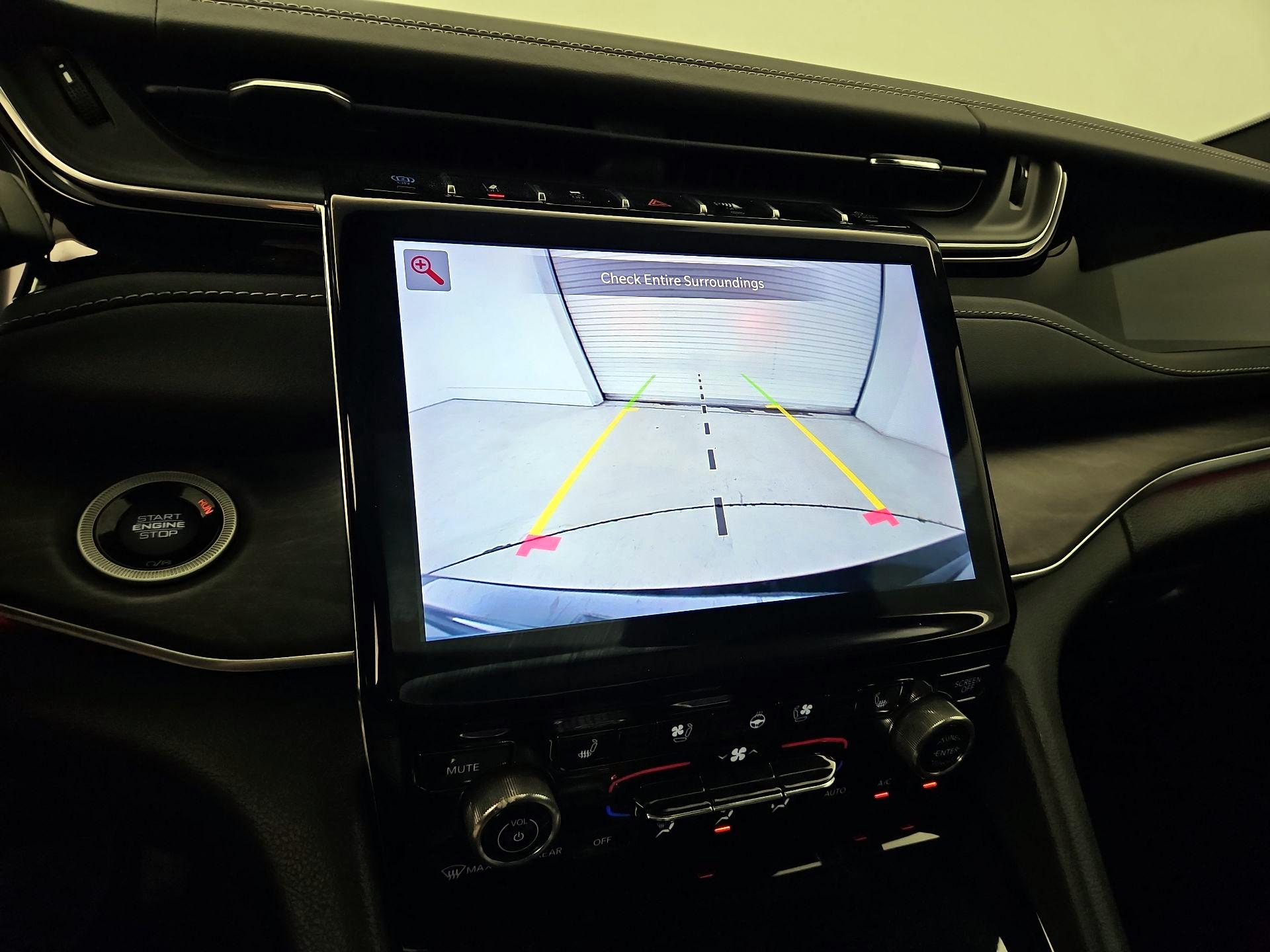 Thumbnail: 2023 Jeep Grand Cherokee - 15