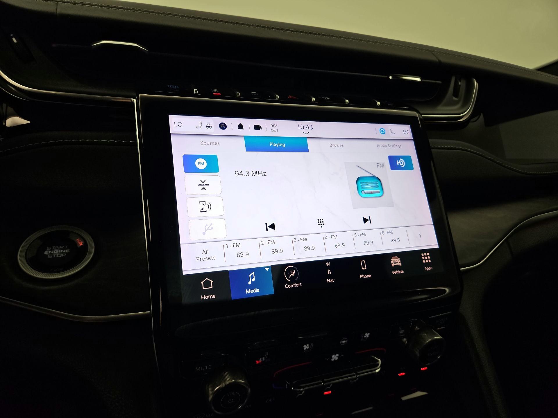 Thumbnail: 2023 Jeep Grand Cherokee - 16