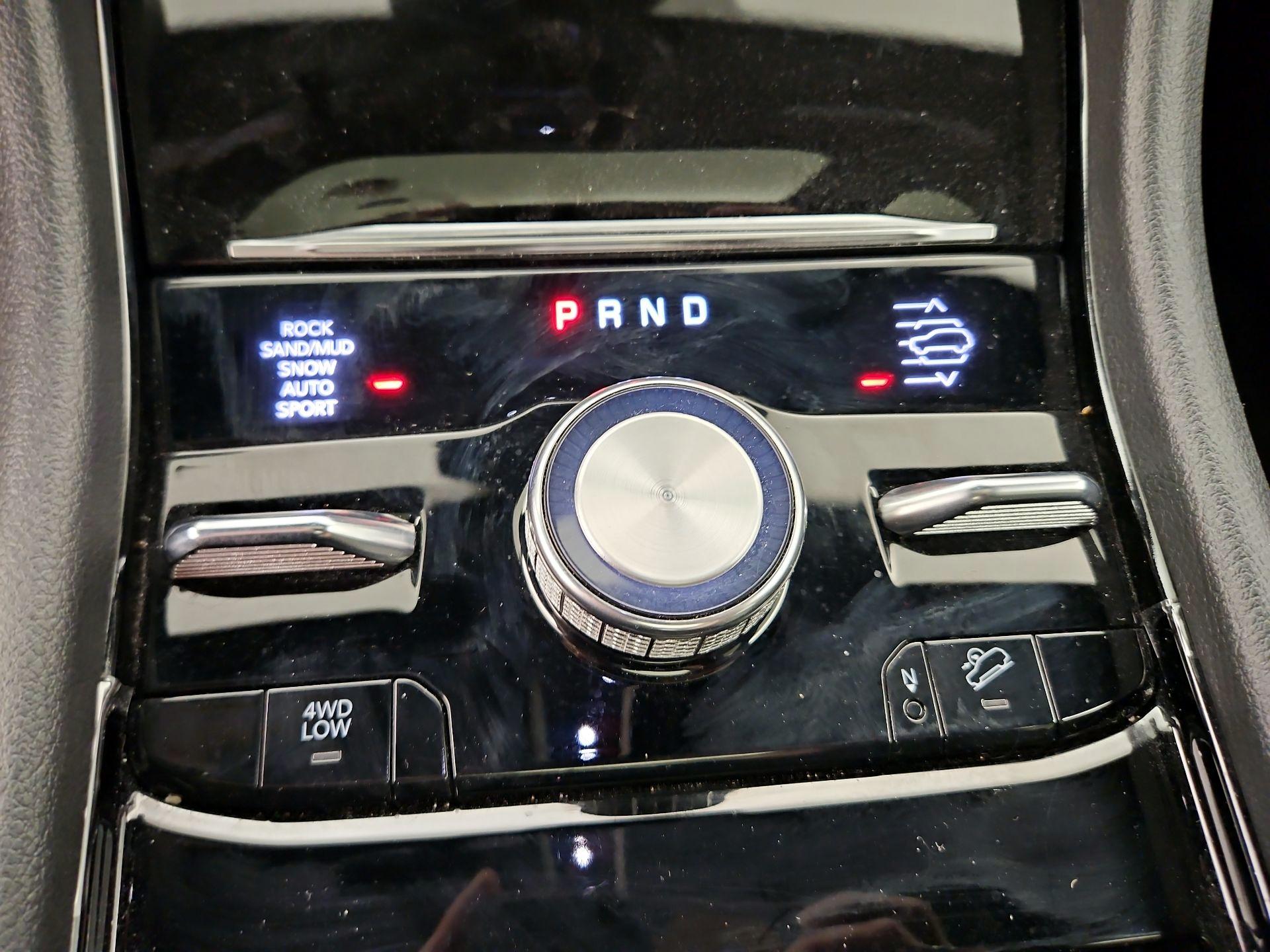 Thumbnail: 2023 Jeep Grand Cherokee - 18