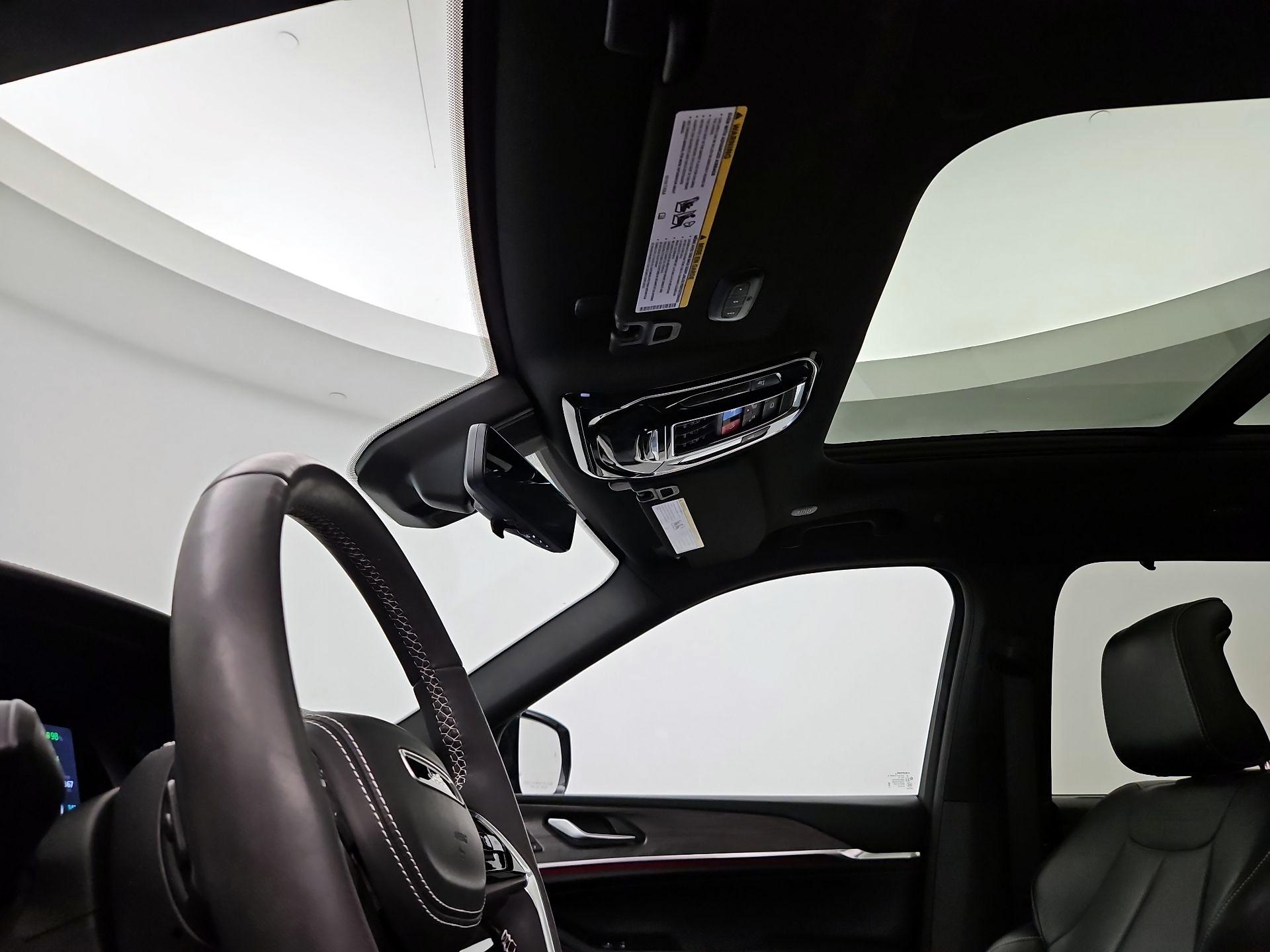 Thumbnail: 2023 Jeep Grand Cherokee - 20