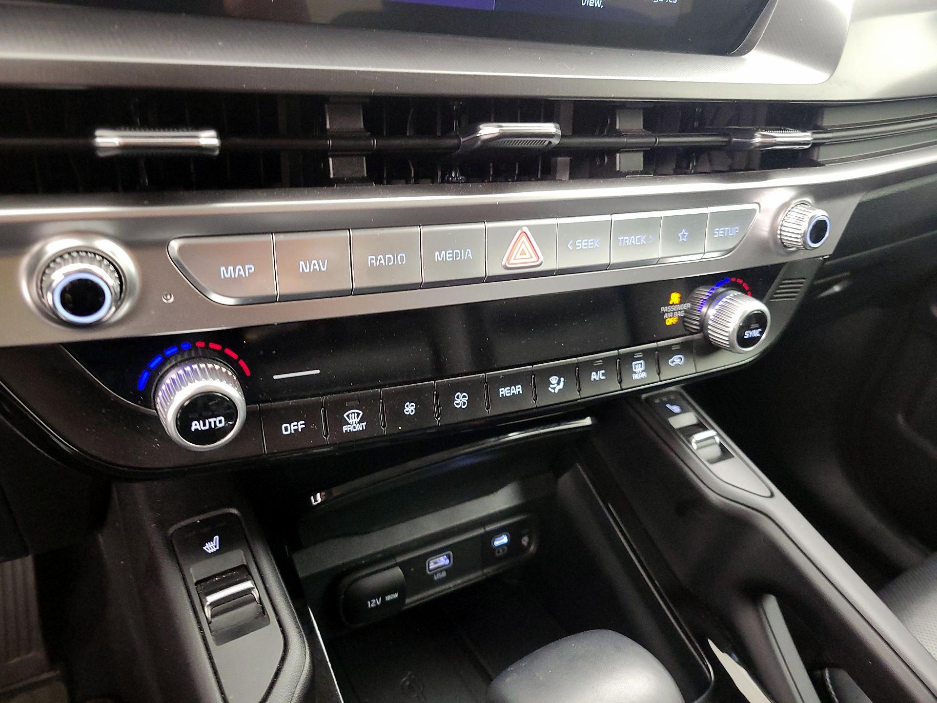 Thumbnail: 2025 Kia Telluride - 17