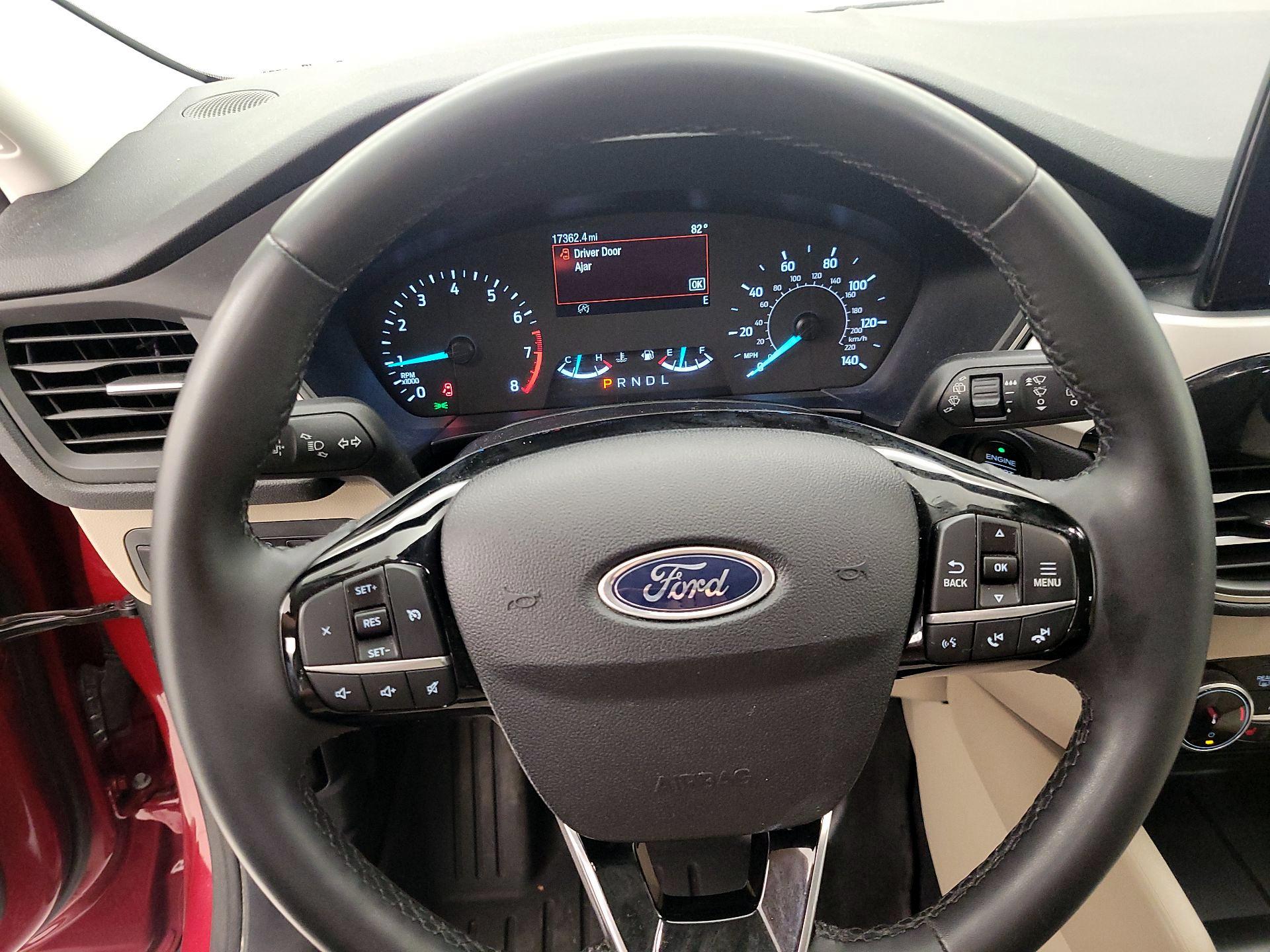 Thumbnail: 2022 Ford Escape - 10