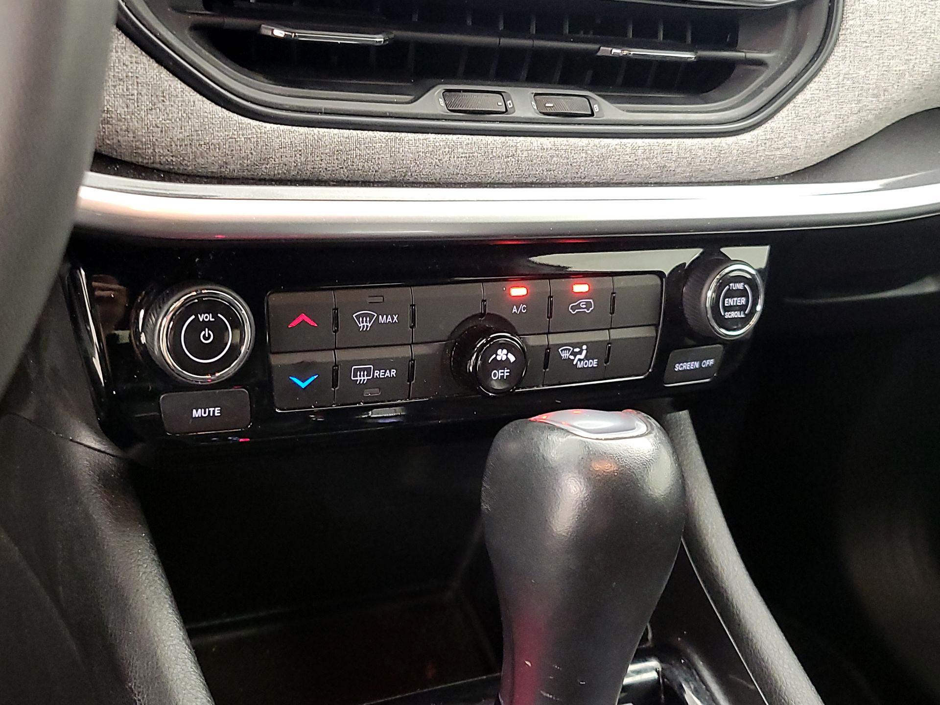 Thumbnail: 2023 Jeep Compass - 16