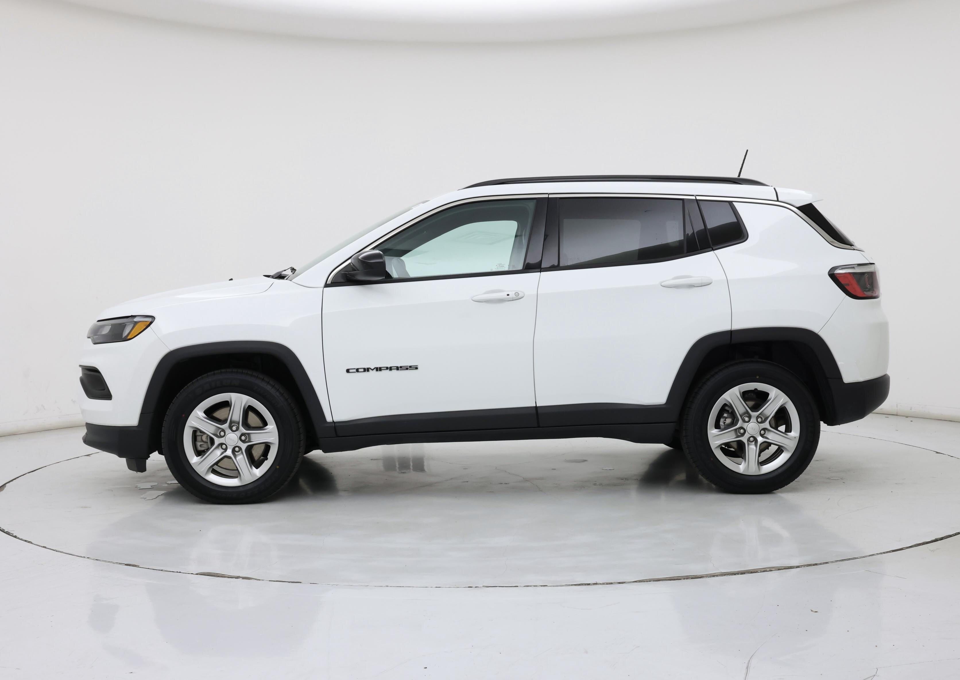 Thumbnail: 2023 Jeep Compass - 3
