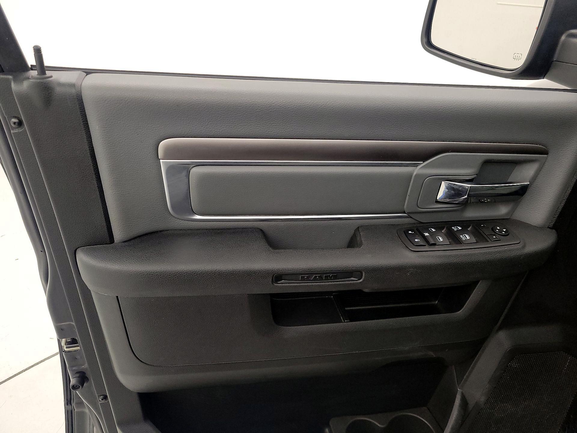 Thumbnail: 2024 RAM 1500 Classic - 12