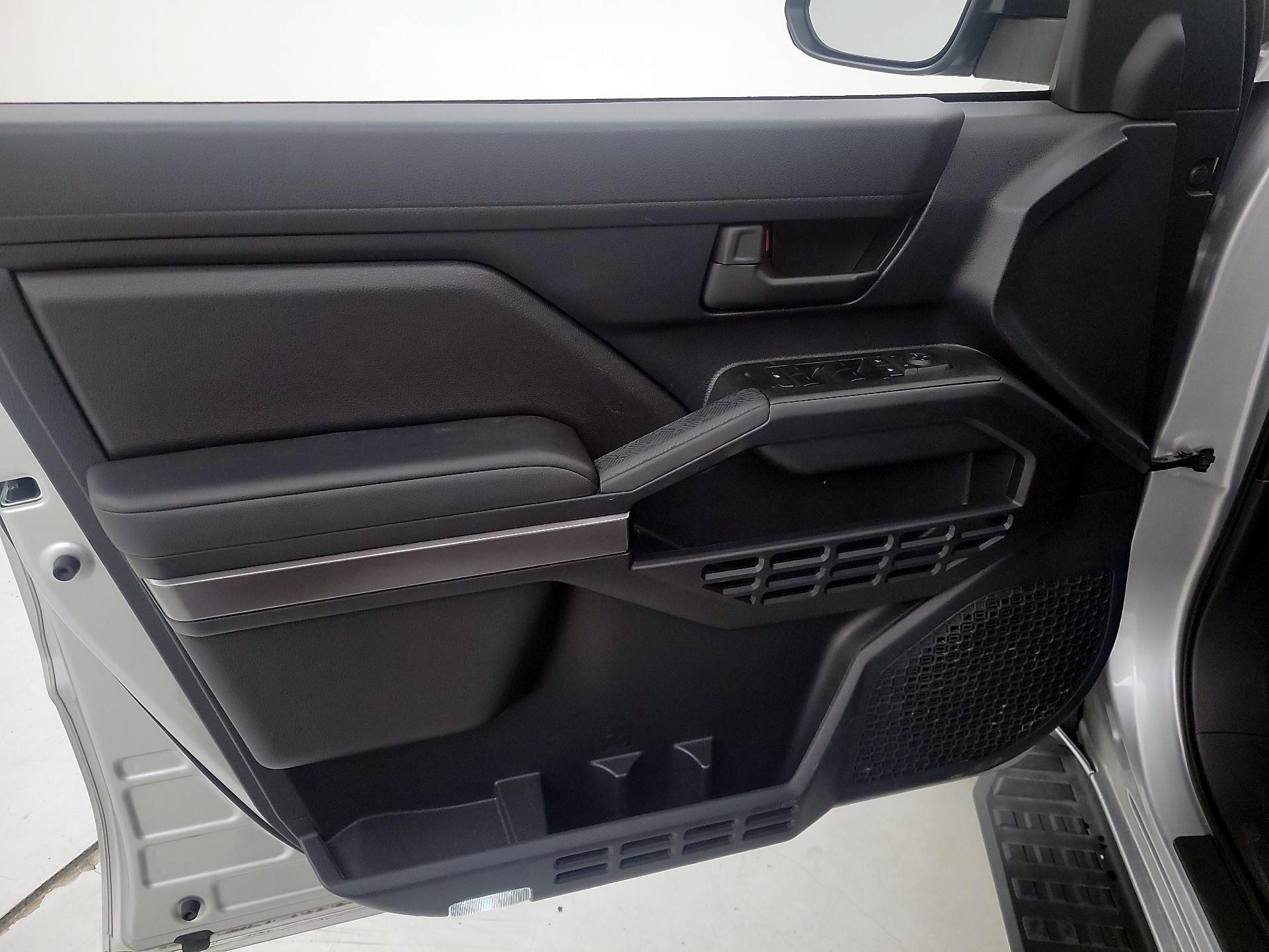 Thumbnail: 2025 Toyota 4Runner - 12