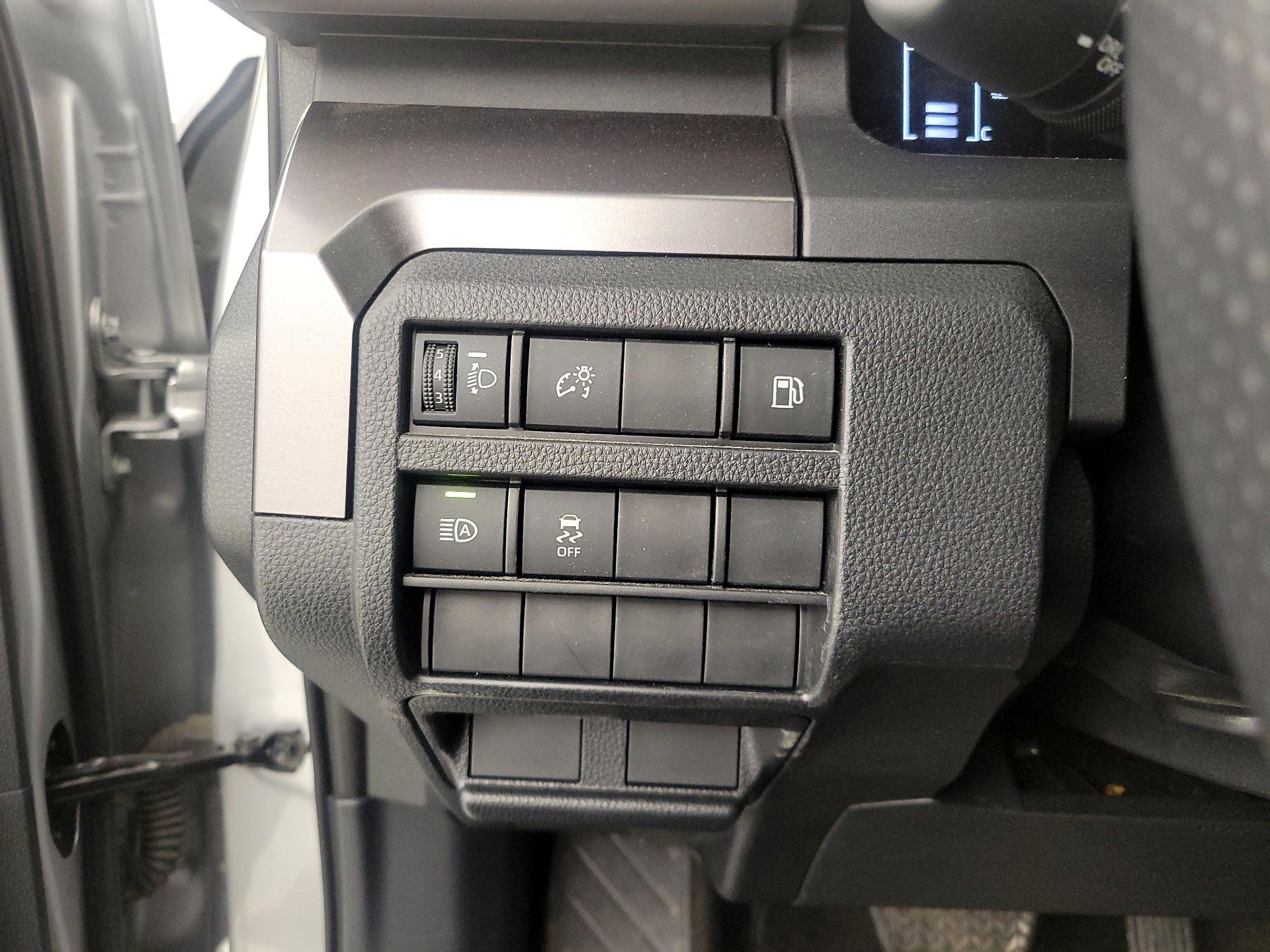 Thumbnail: 2025 Toyota 4Runner - 13