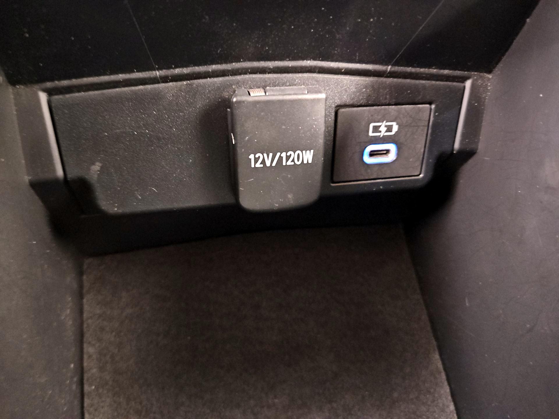 Thumbnail: 2022 Toyota Corolla - 18