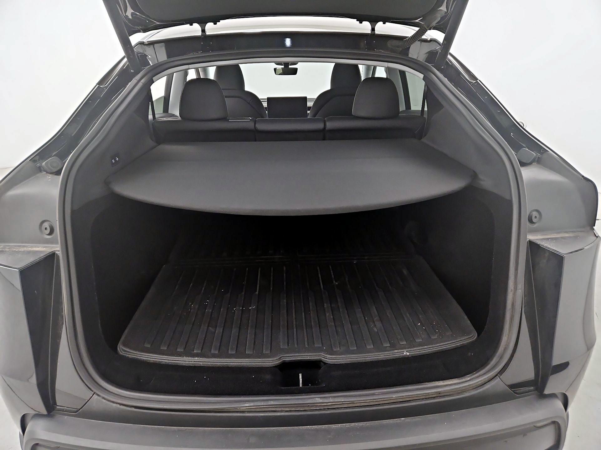 Thumbnail: 2026 Tesla Model Y - 20