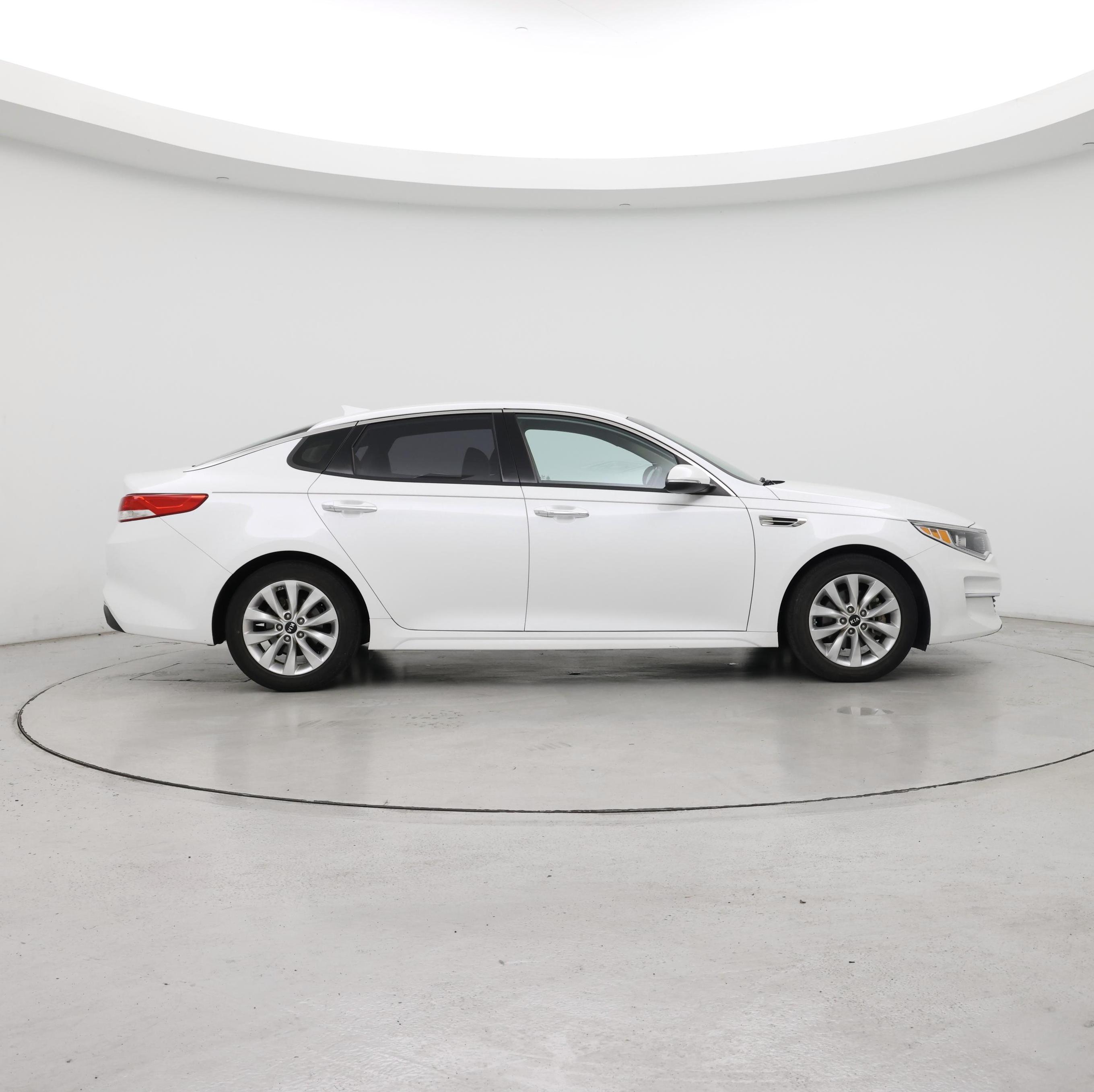 Thumbnail: 2018 Kia Optima - 7